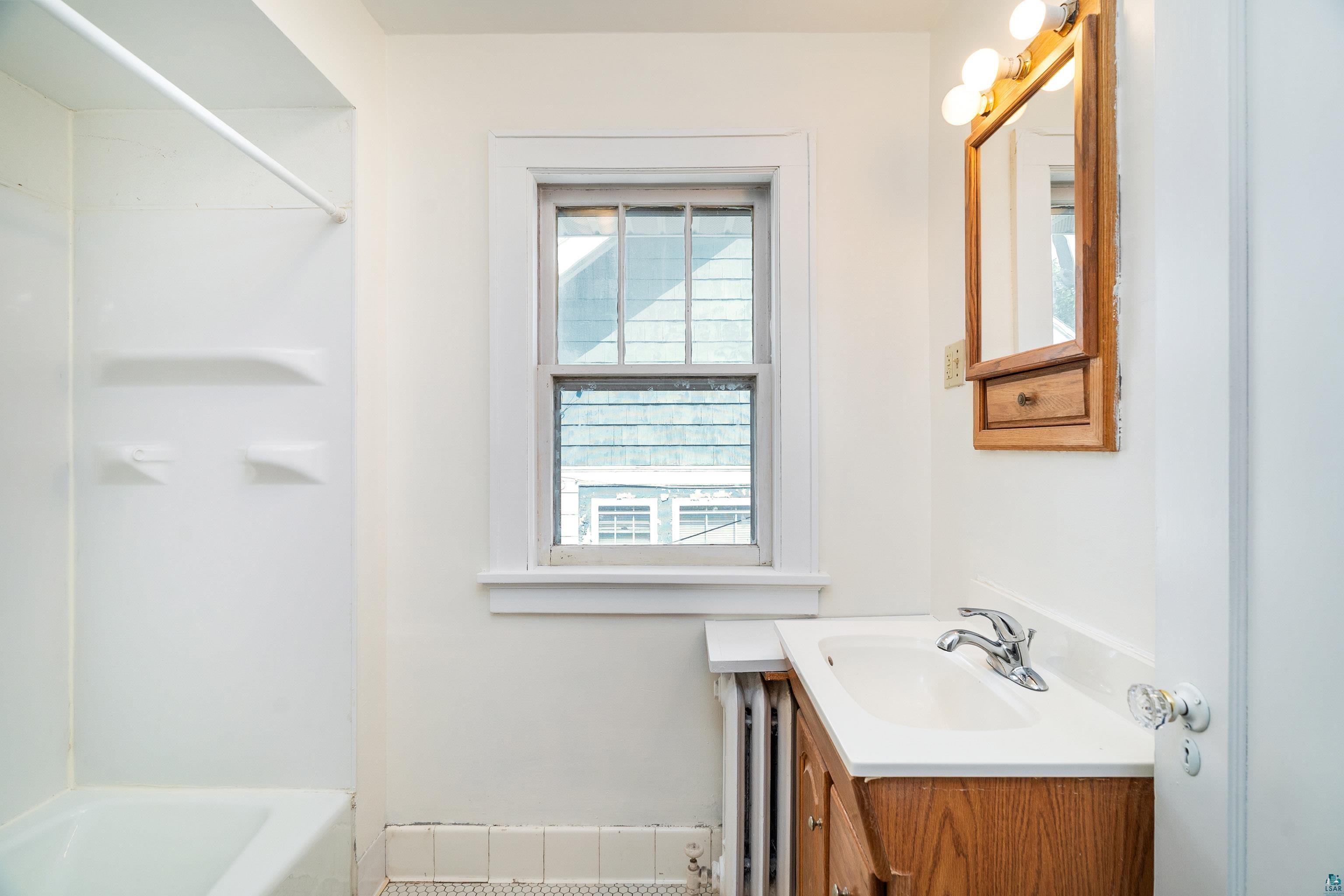 719 N 16th Ave E, Duluth, MN 55812 Listing Photo  24