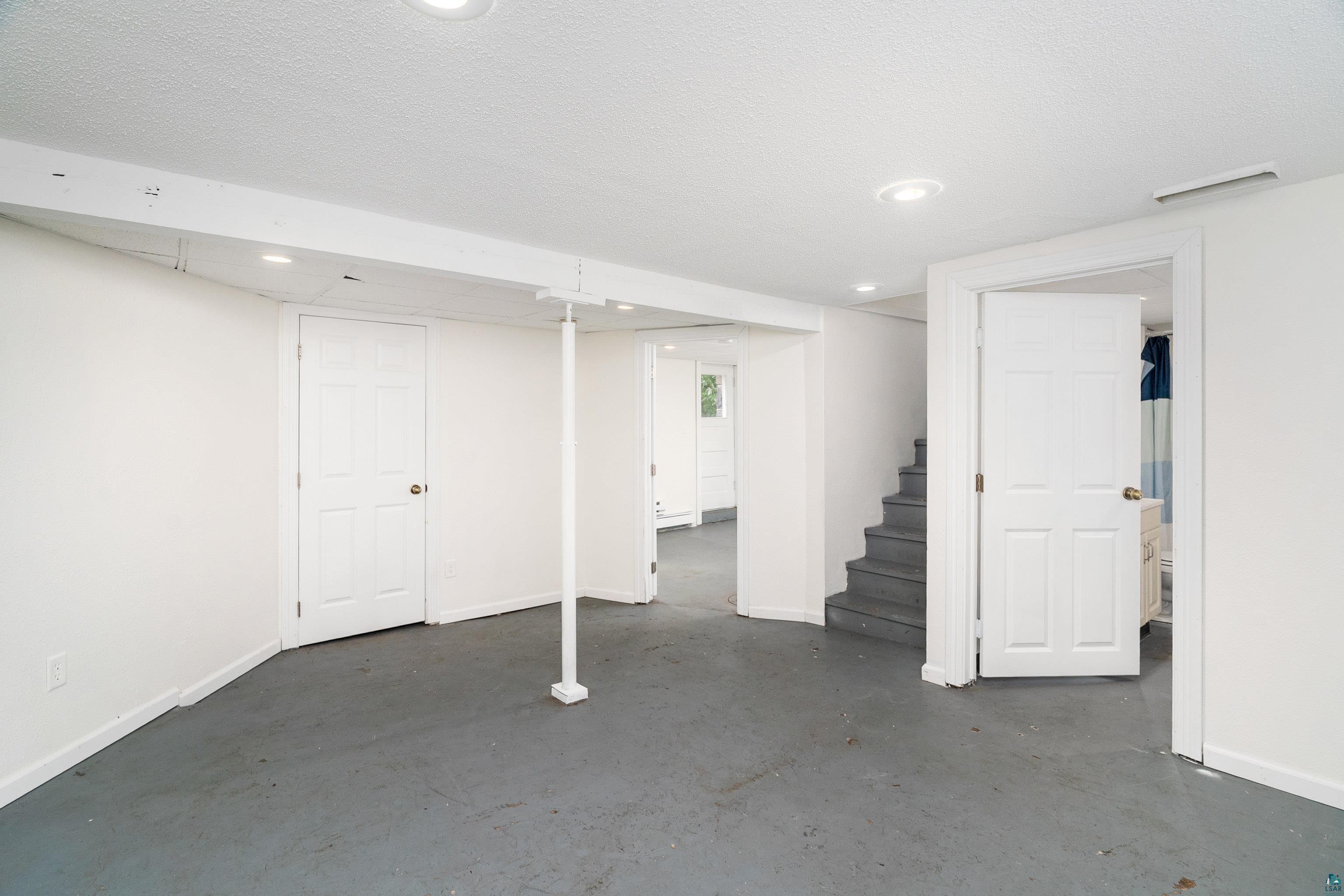 719 N 16th Ave E, Duluth, MN 55812 Listing Photo  33