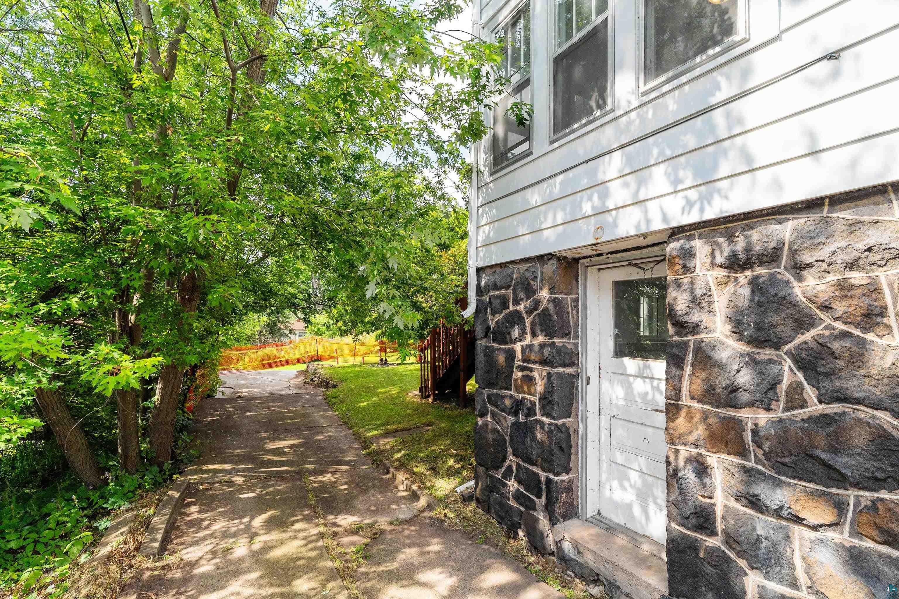 719 N 16th Ave E, Duluth, MN 55812 Listing Photo  39