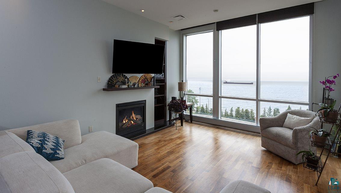 311 E Superior St, #805, Duluth, MN 55802 Listing Photo  2