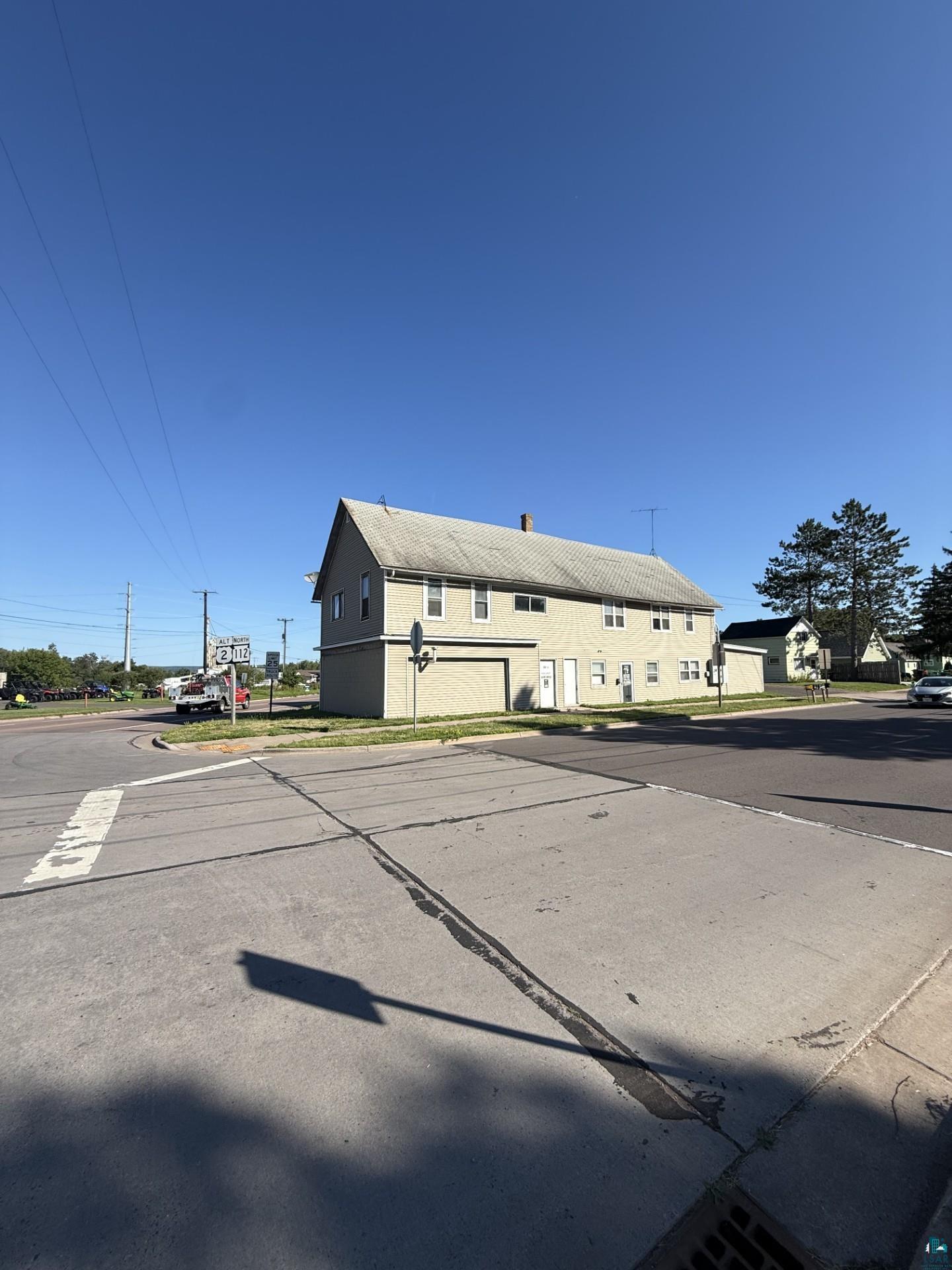 522 Sanborn Ave, Ashland, WI 54806 Listing Photo  3