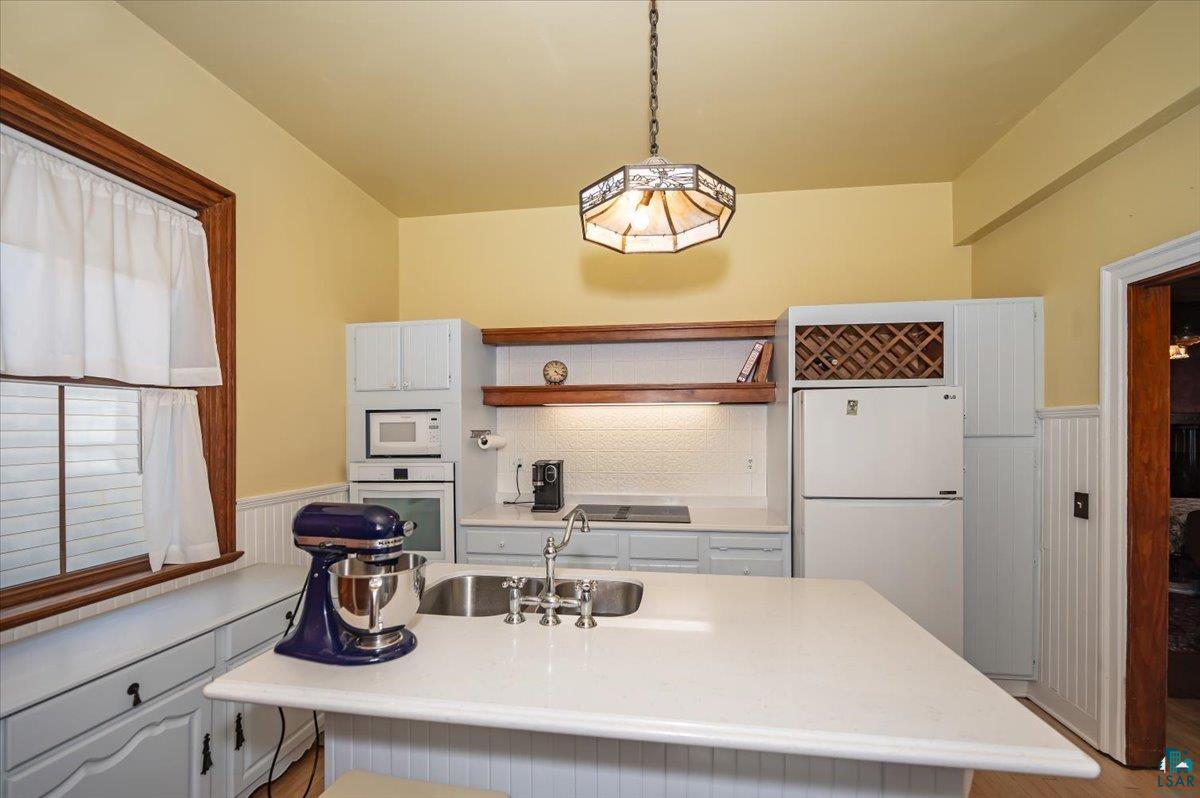 1616 E 1st St, Duluth, MN 55812 Listing Photo  17