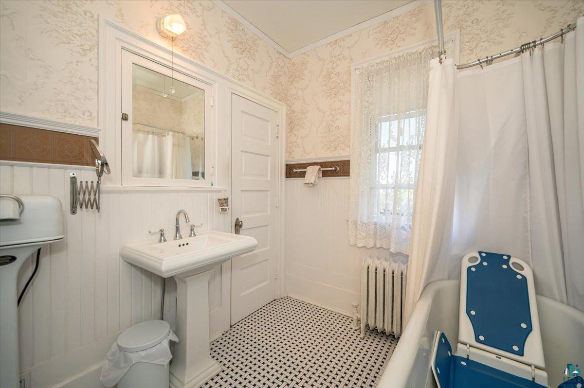 1616 E 1st St, Duluth, MN 55812 Listing Photo  32