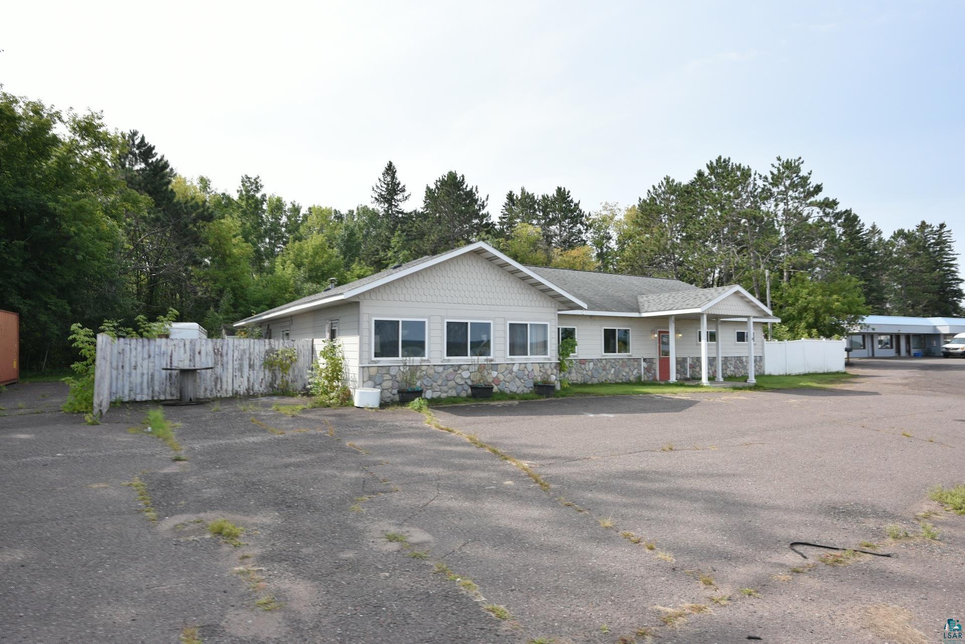 2220 Lake Shore Dr W, Ashland, WI 54806 Listing Photo  3