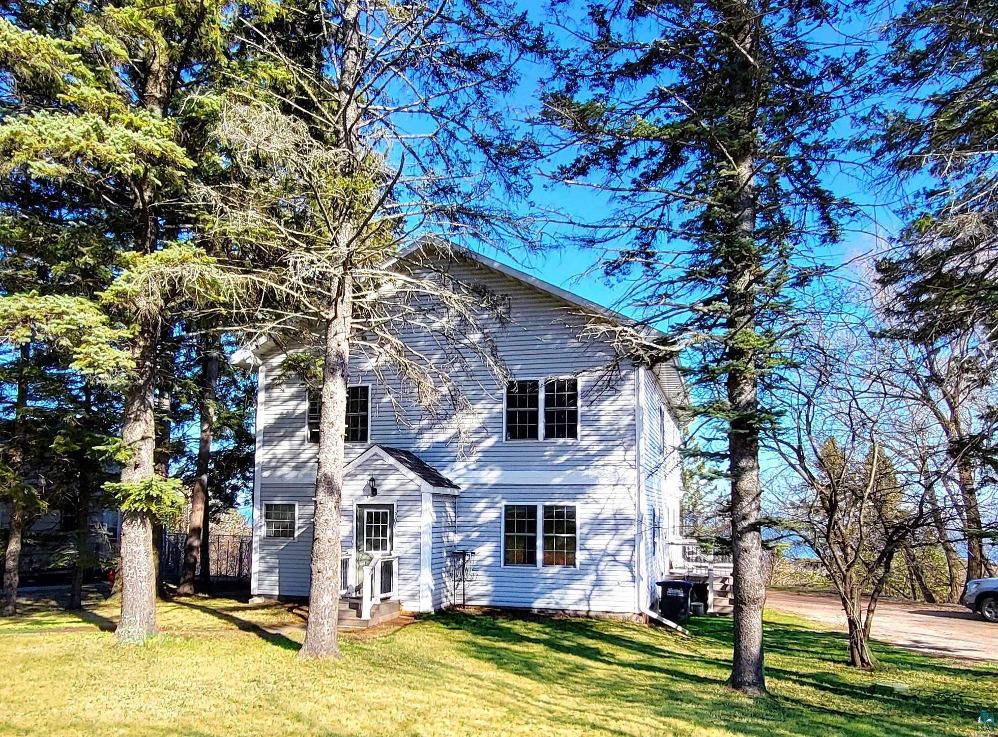 908 E Skyline Pkwy, #Uppe, Duluth, MN 55805 Listing Photo  1