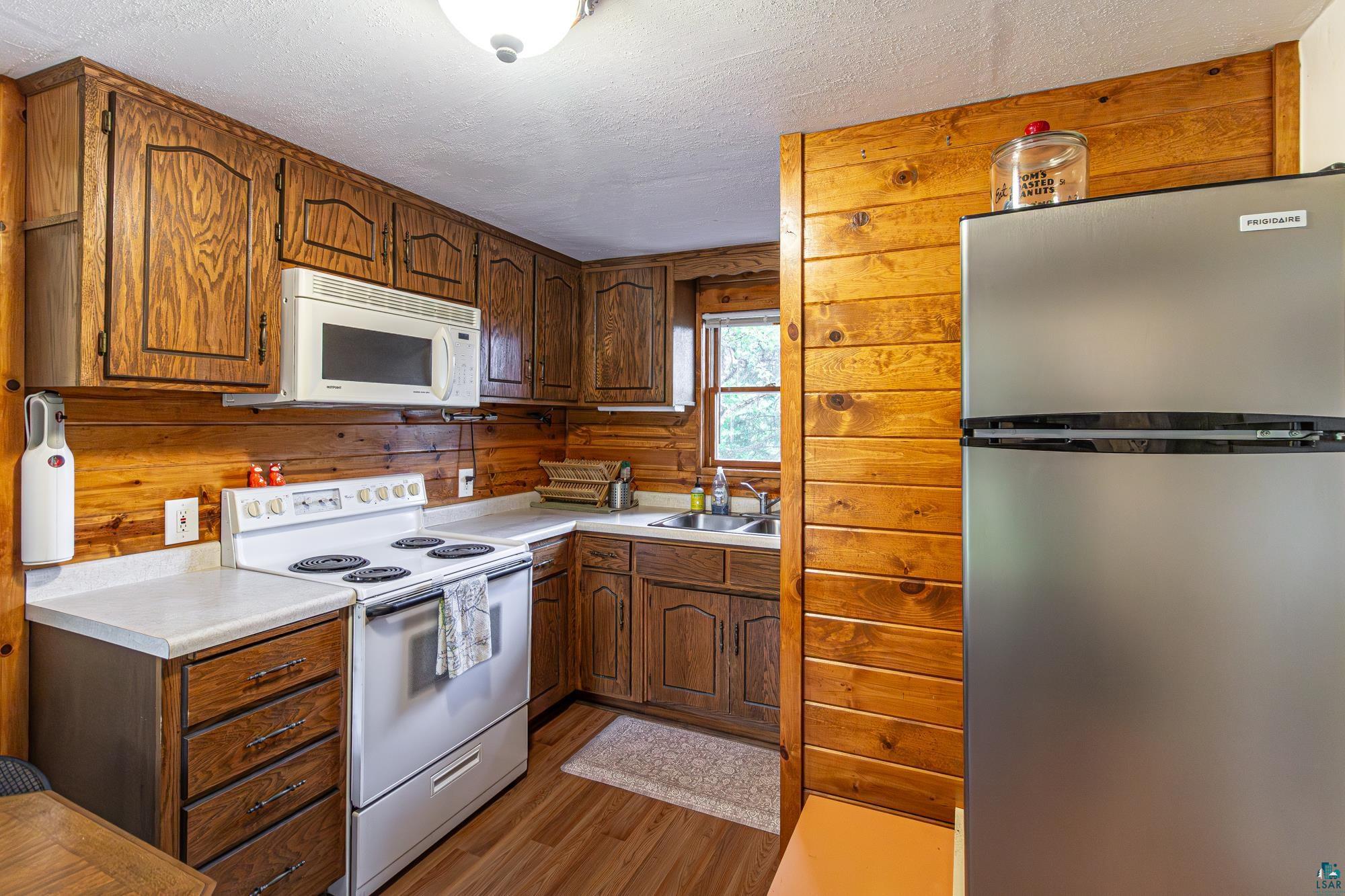 52 W Chandler Rd, Ely, MN 55731 Listing Photo  6