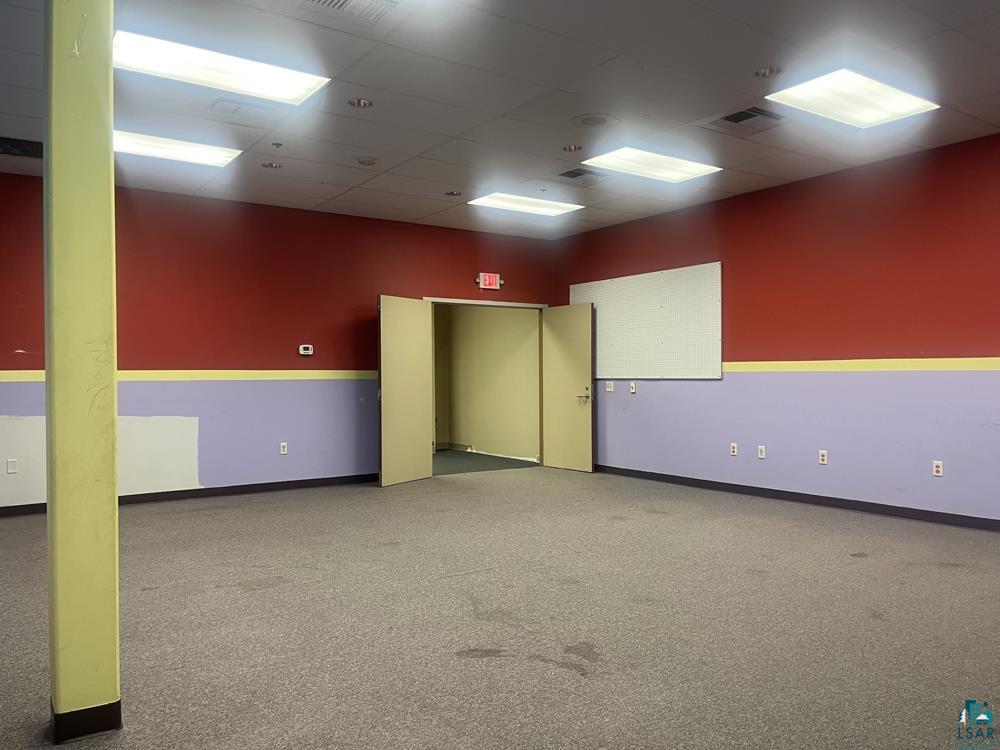 215 N Central Ave, #side, Duluth, MN 55807 Listing Photo  4