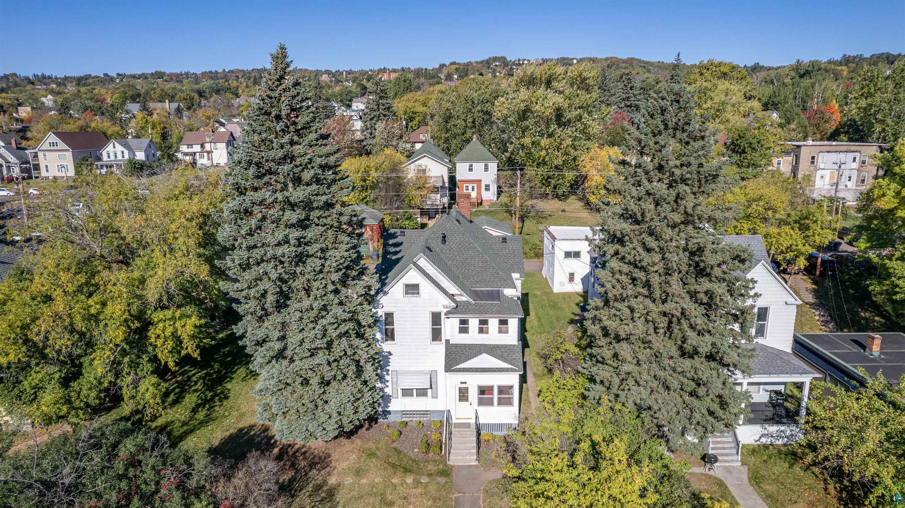 1211 E 1st St, Duluth, MN 55805 Listing Photo  2