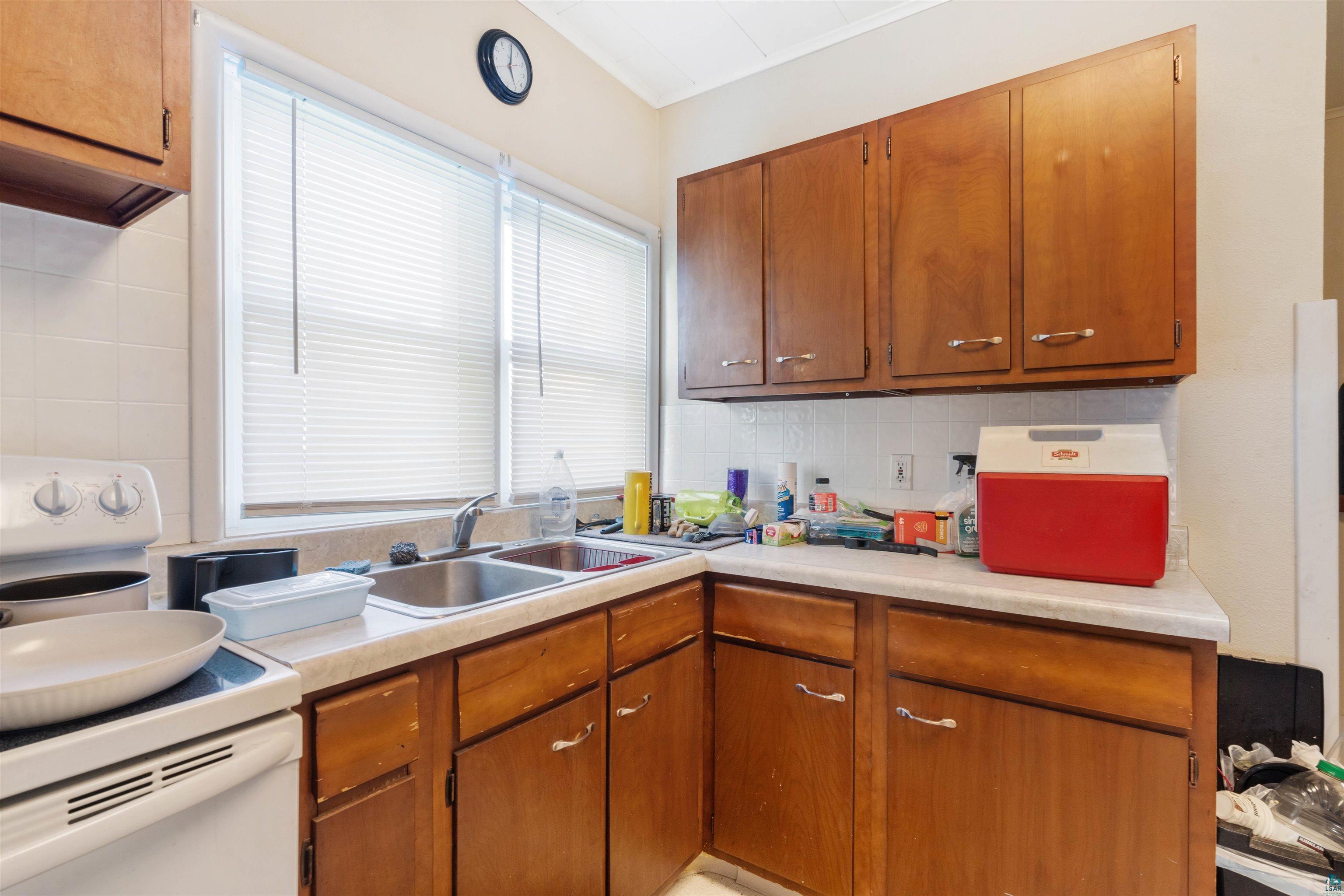 1211 E 1st St, Duluth, MN 55805 Listing Photo  12