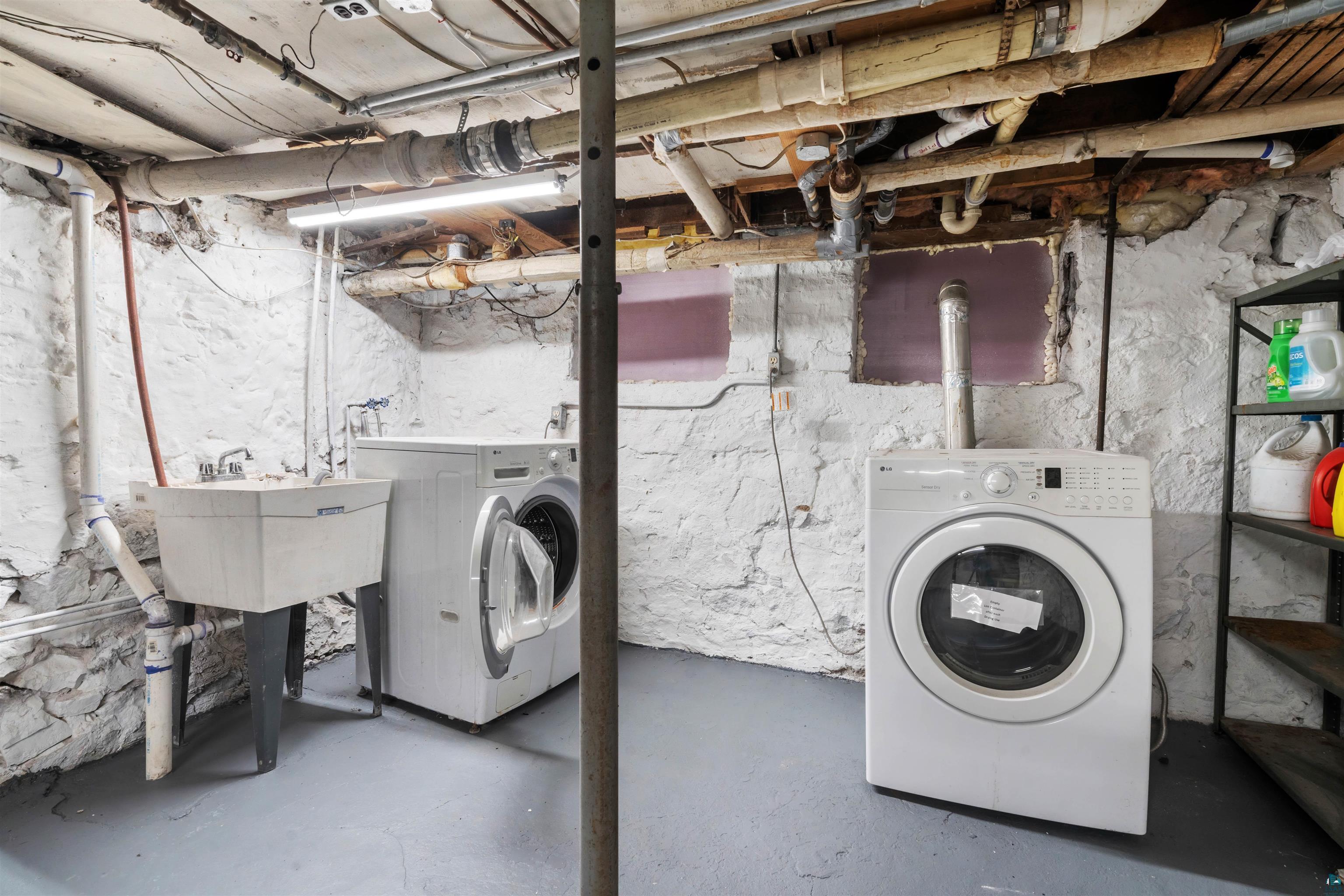 1211 E 1st St, Duluth, MN 55805 Listing Photo  24