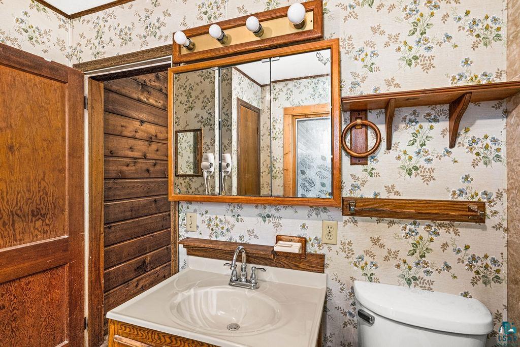1041 Main St, Beaver Bay, MN 55601 Listing Photo  12