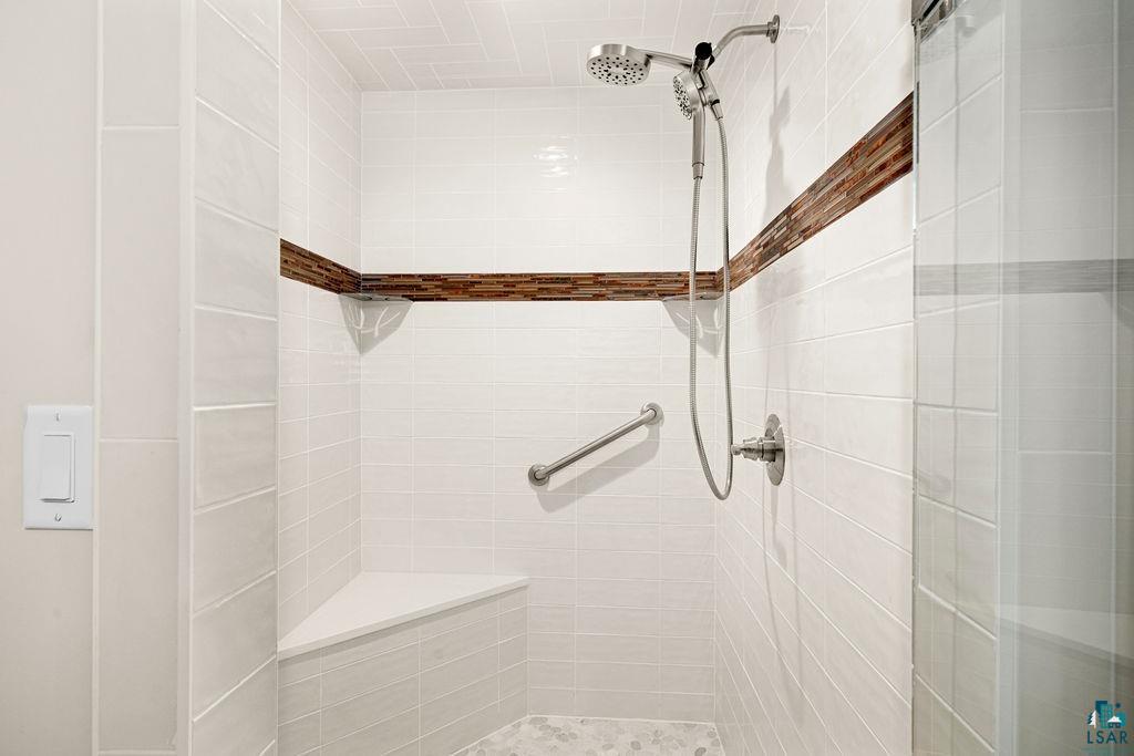 8602 Maynard Pl, Duluth, MN 55807 Listing Photo  18