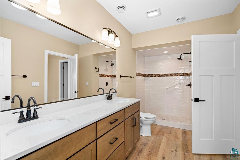 8602 Maynard Pl, Duluth, MN 55807 Listing Photo  24
