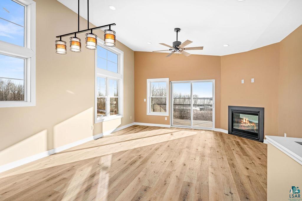 8602 Maynard Pl, Duluth, MN 55807 Listing Photo  4