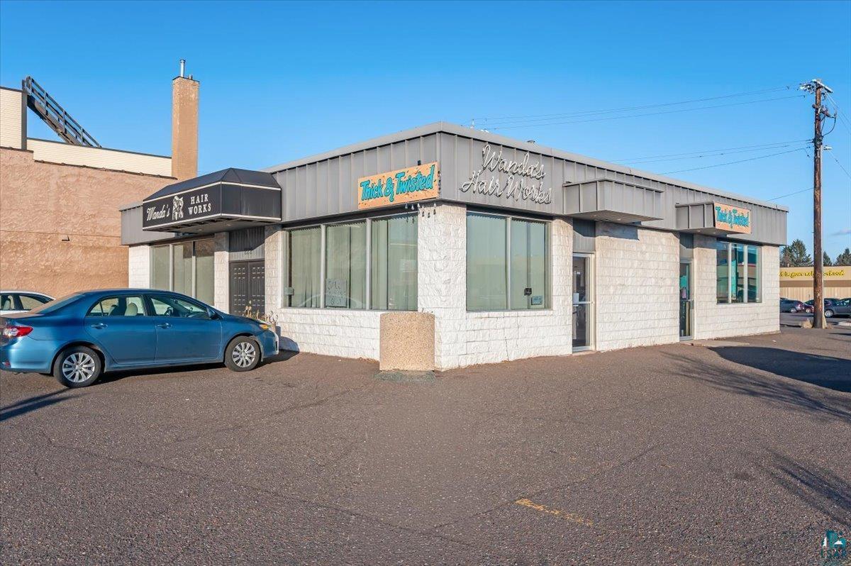 222 N Central Ave, Duluth, MN 55807 Listing Photo  2