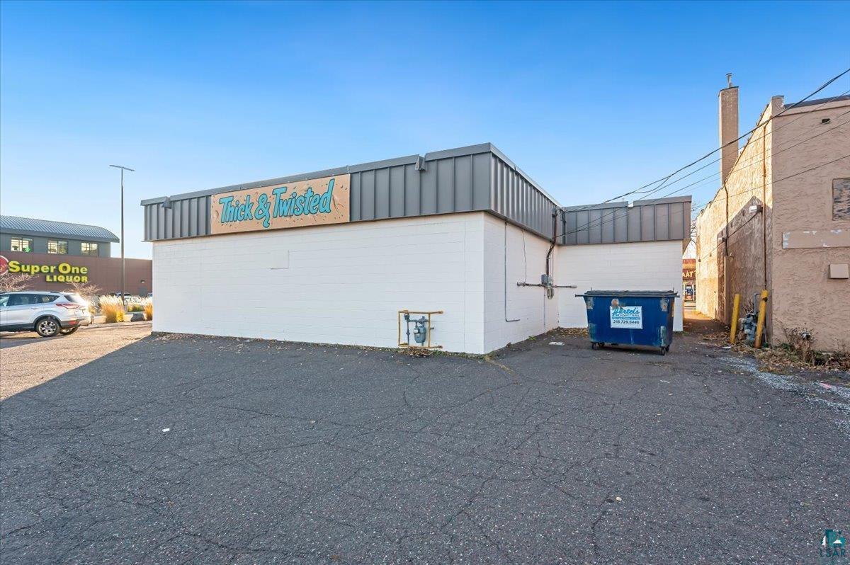 222 N Central Ave, Duluth, MN 55807 Listing Photo  4