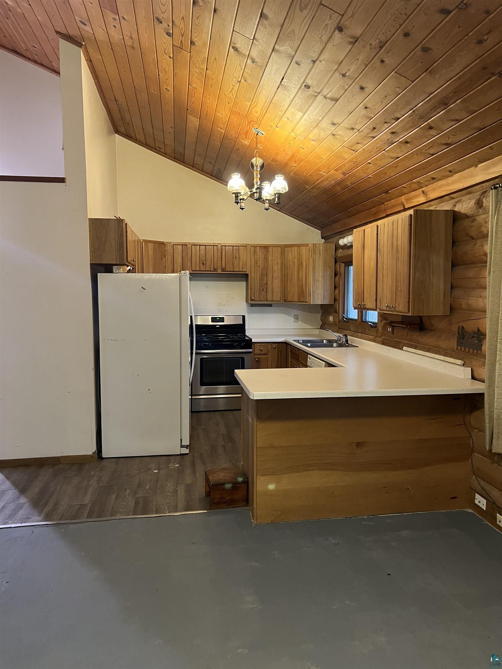 4928 County Rd 6, Kettle River, MN 55757-8760 Listing Photo  4