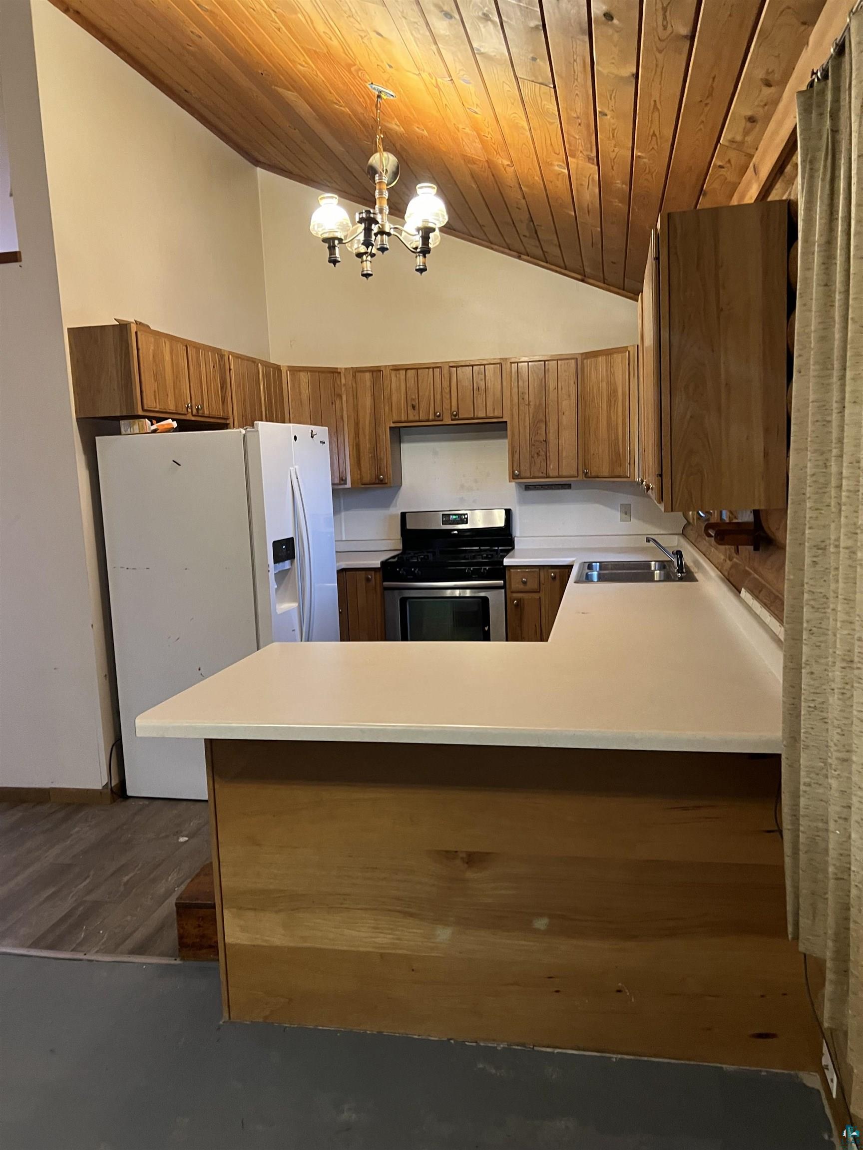 4928 County Rd 6, Kettle River, MN 55757-8760 Listing Photo  5
