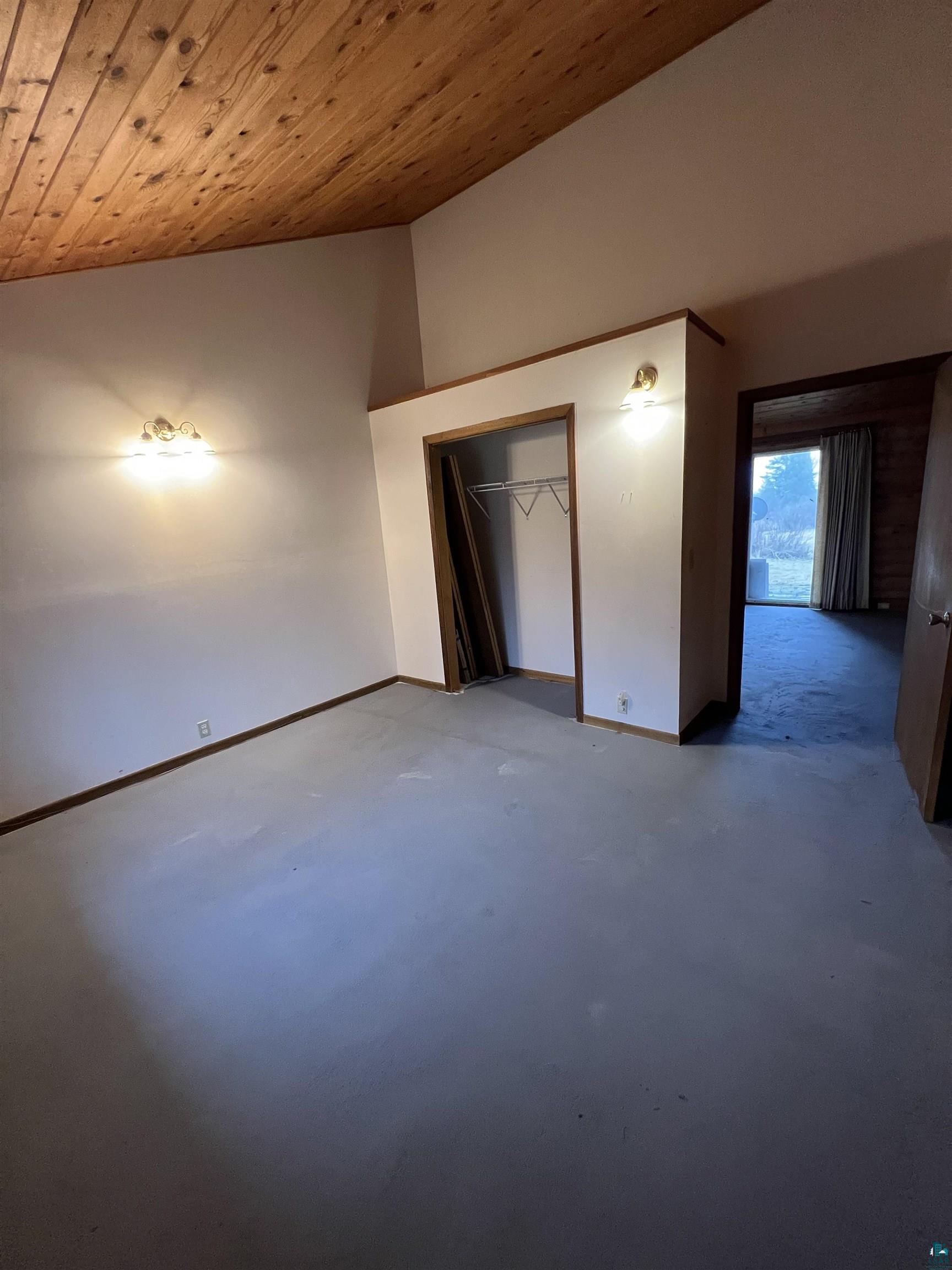 4928 County Rd 6, Kettle River, MN 55757-8760 Listing Photo  8