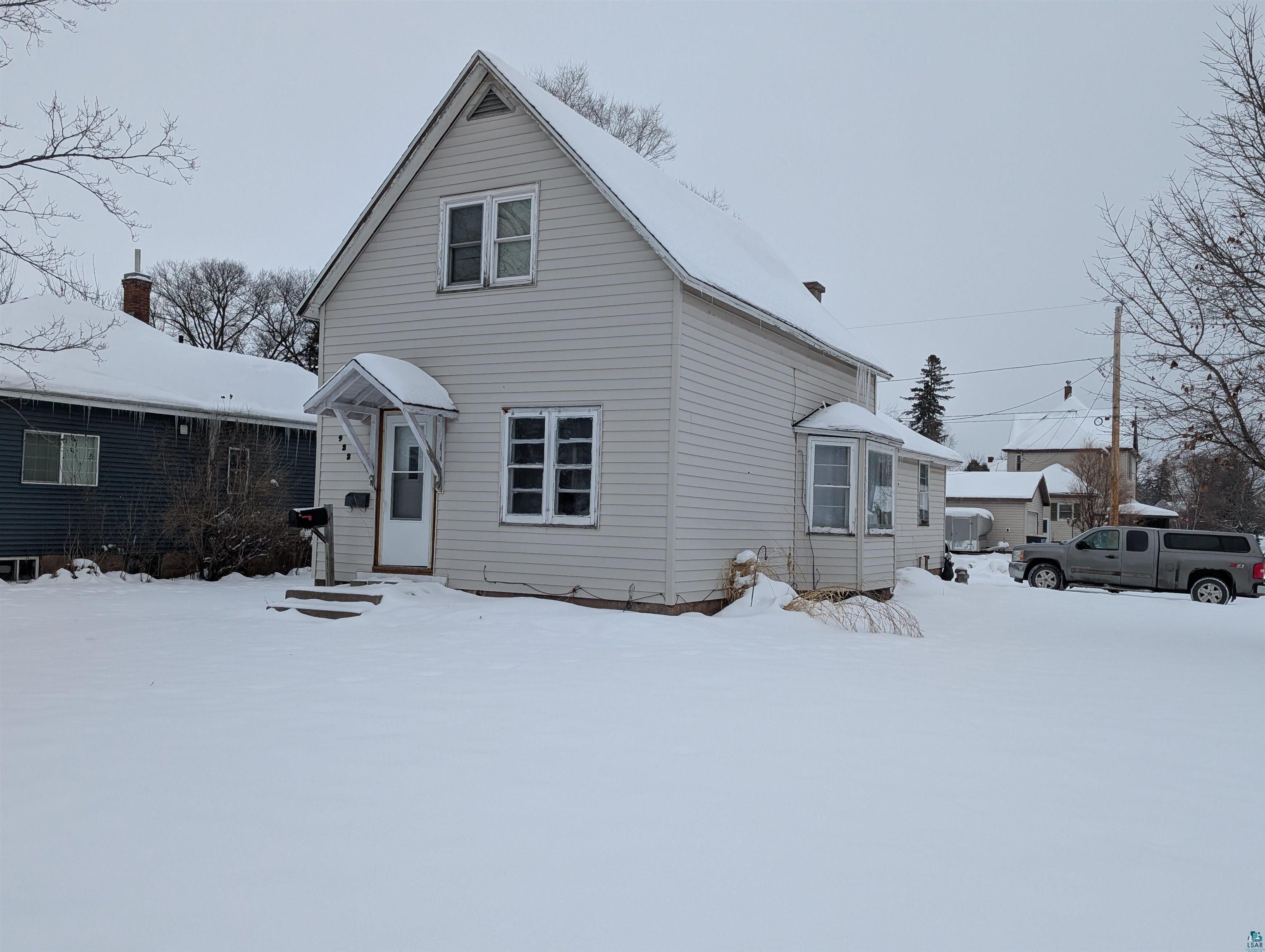 922 MacArthur Ave, Ashland, WI 54806 Listing Photo  2