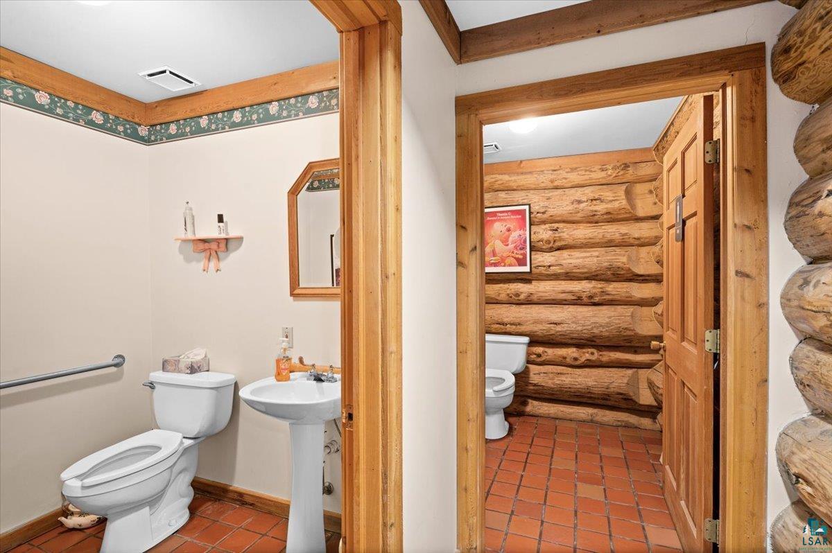 5722 Homestead Rd, Duluth, MN 55804 Listing Photo  22