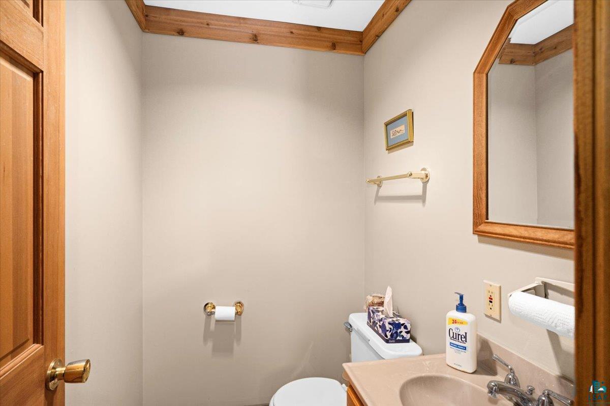 5722 Homestead Rd, Duluth, MN 55804 Listing Photo  48