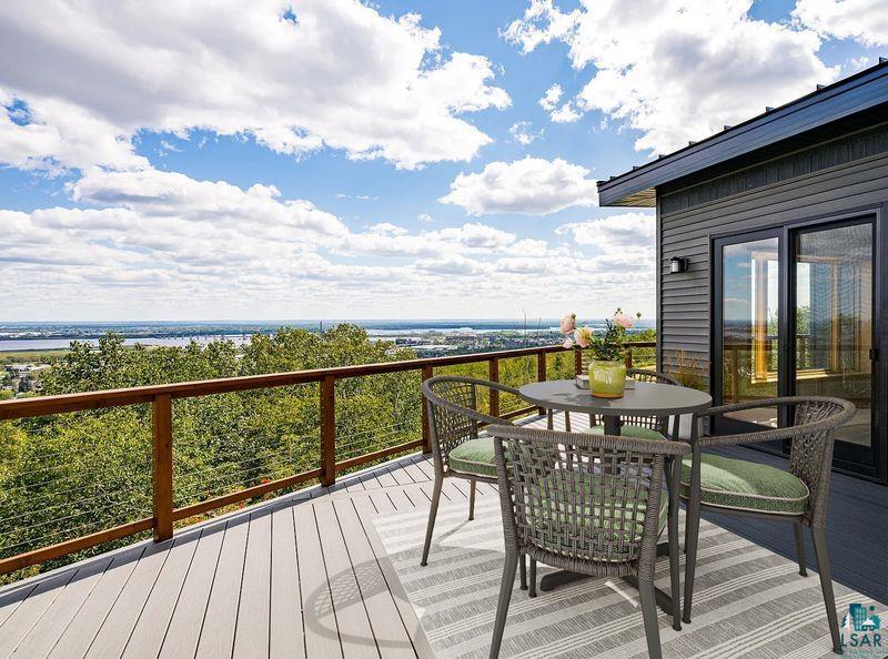 2102 N 40th Ave W, Duluth, MN 55807 Listing Photo  2