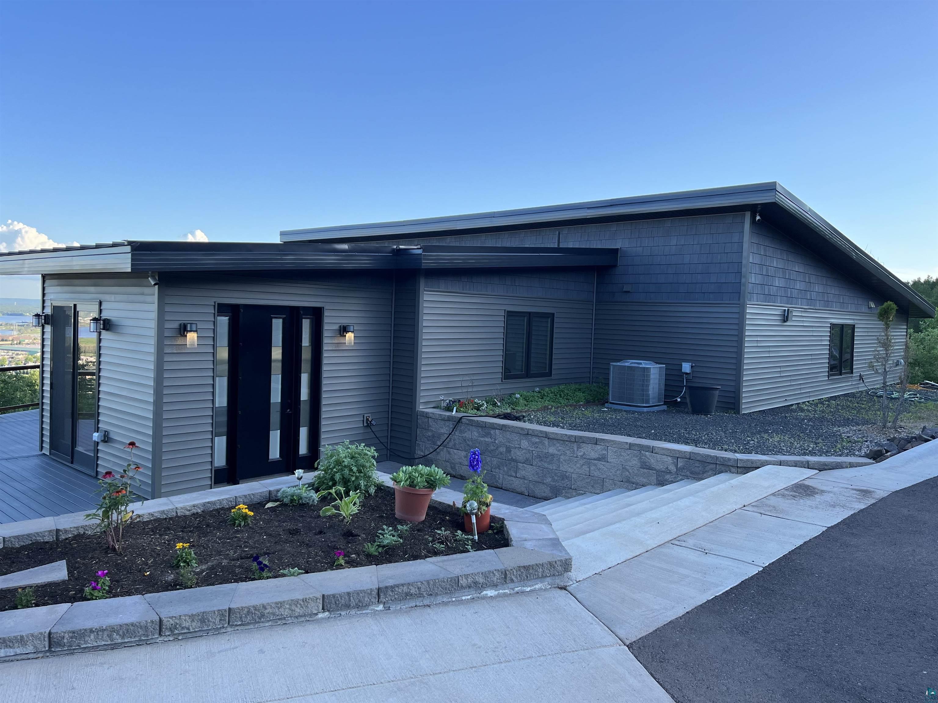 2102 N 40th Ave W, Duluth, MN 55807 Listing Photo  11