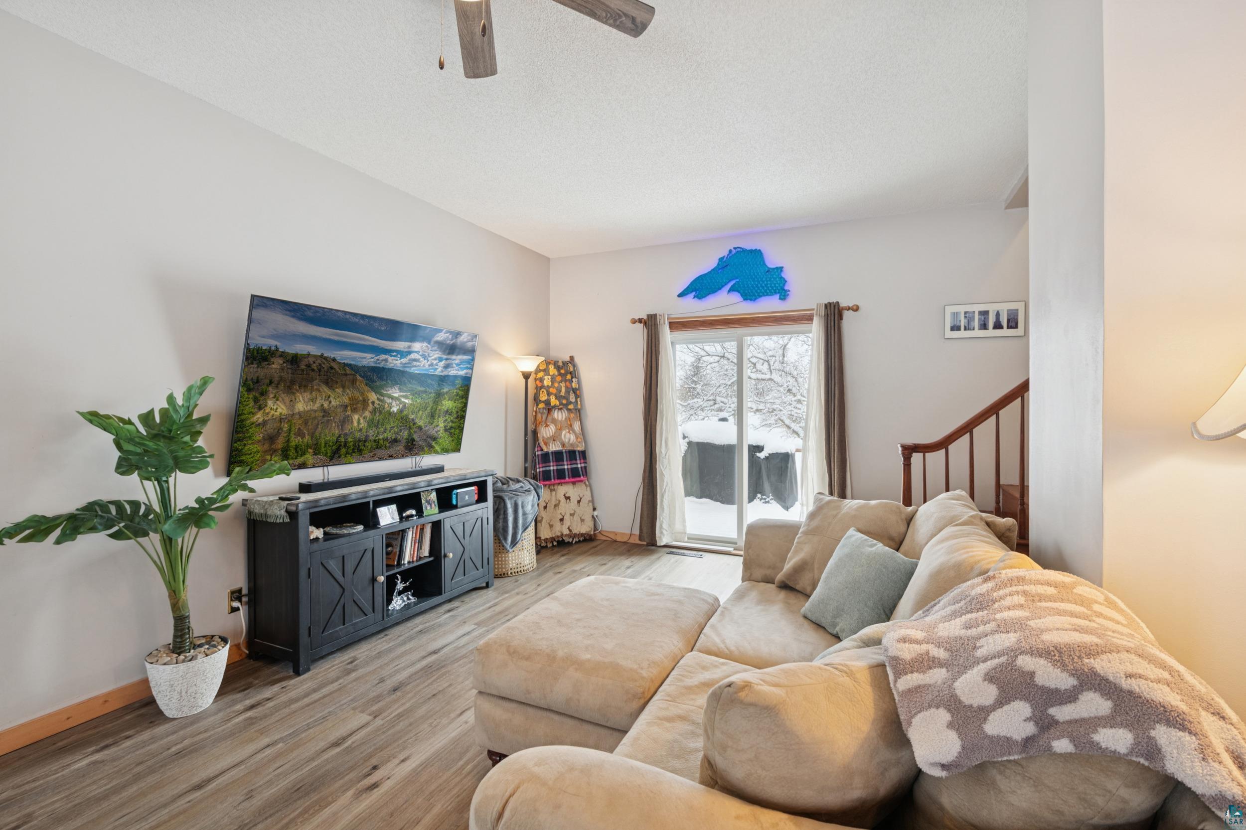 220 W 5th Ave, Washburn, WI 54891 Listing Photo  3