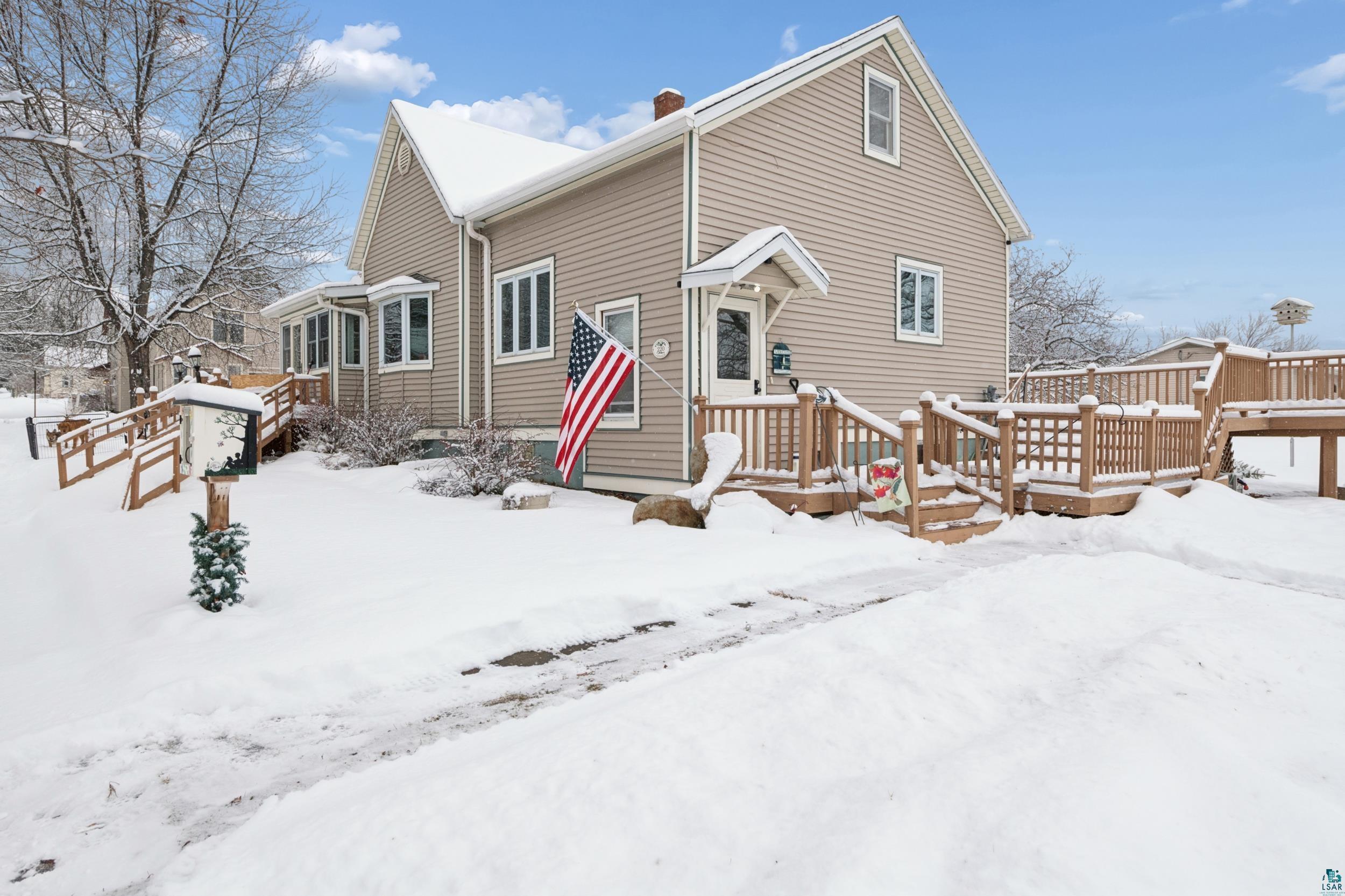 220 W 5th Ave, Washburn, WI 54891 Listing Photo  30