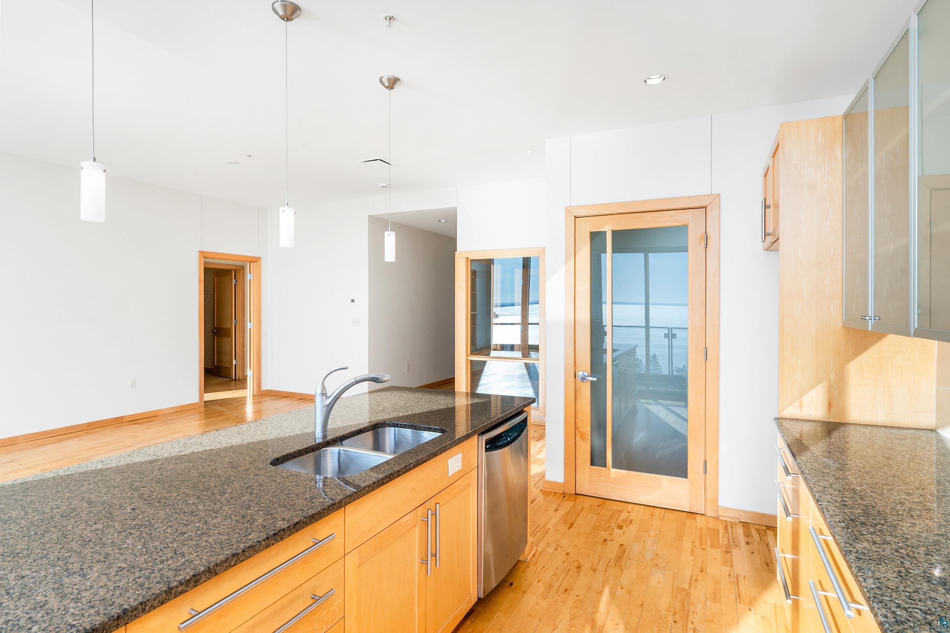 311 E Superior St, #704, Duluth, MN 55802 Listing Photo  14