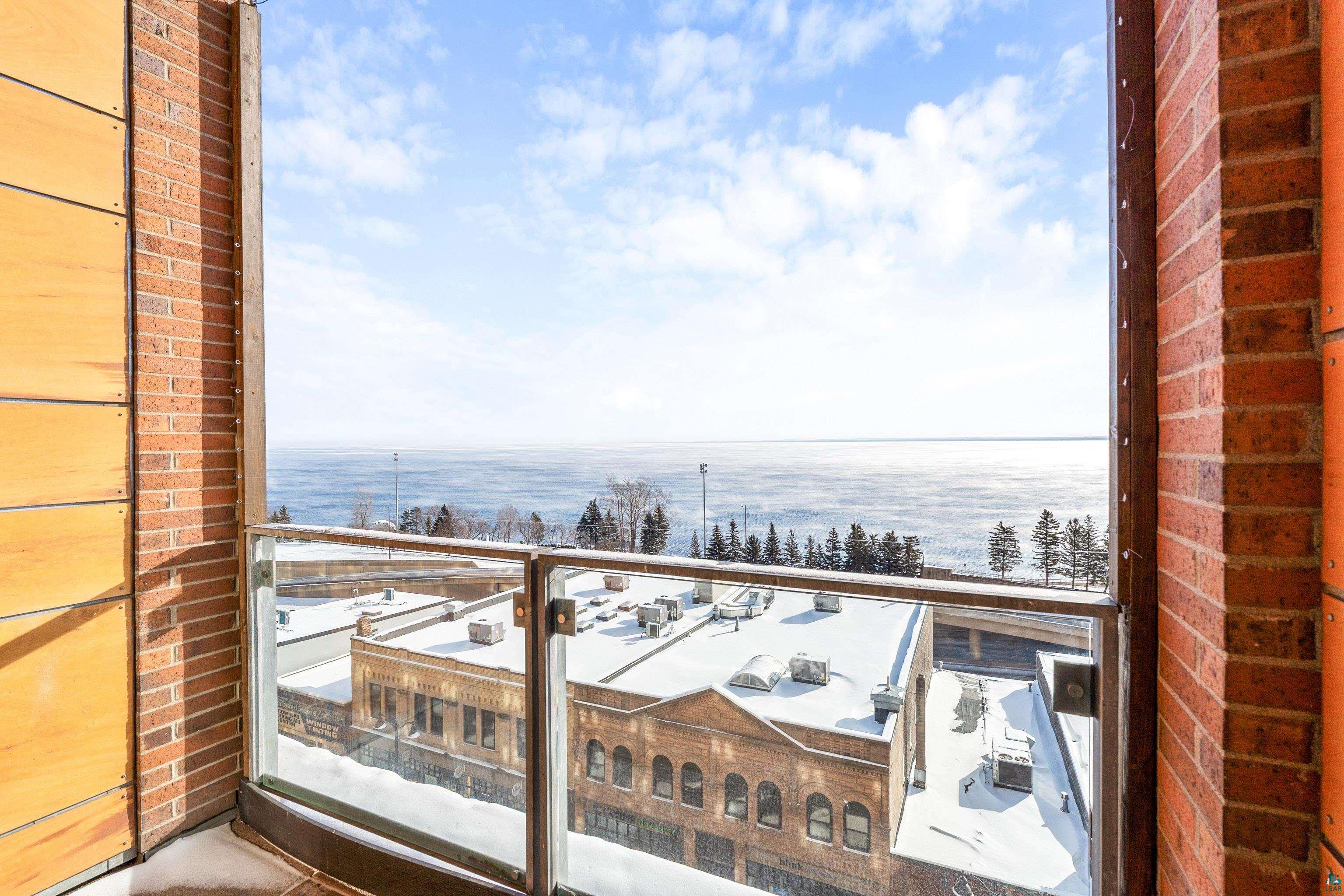 311 E Superior St, #704, Duluth, MN 55802 Listing Photo  17