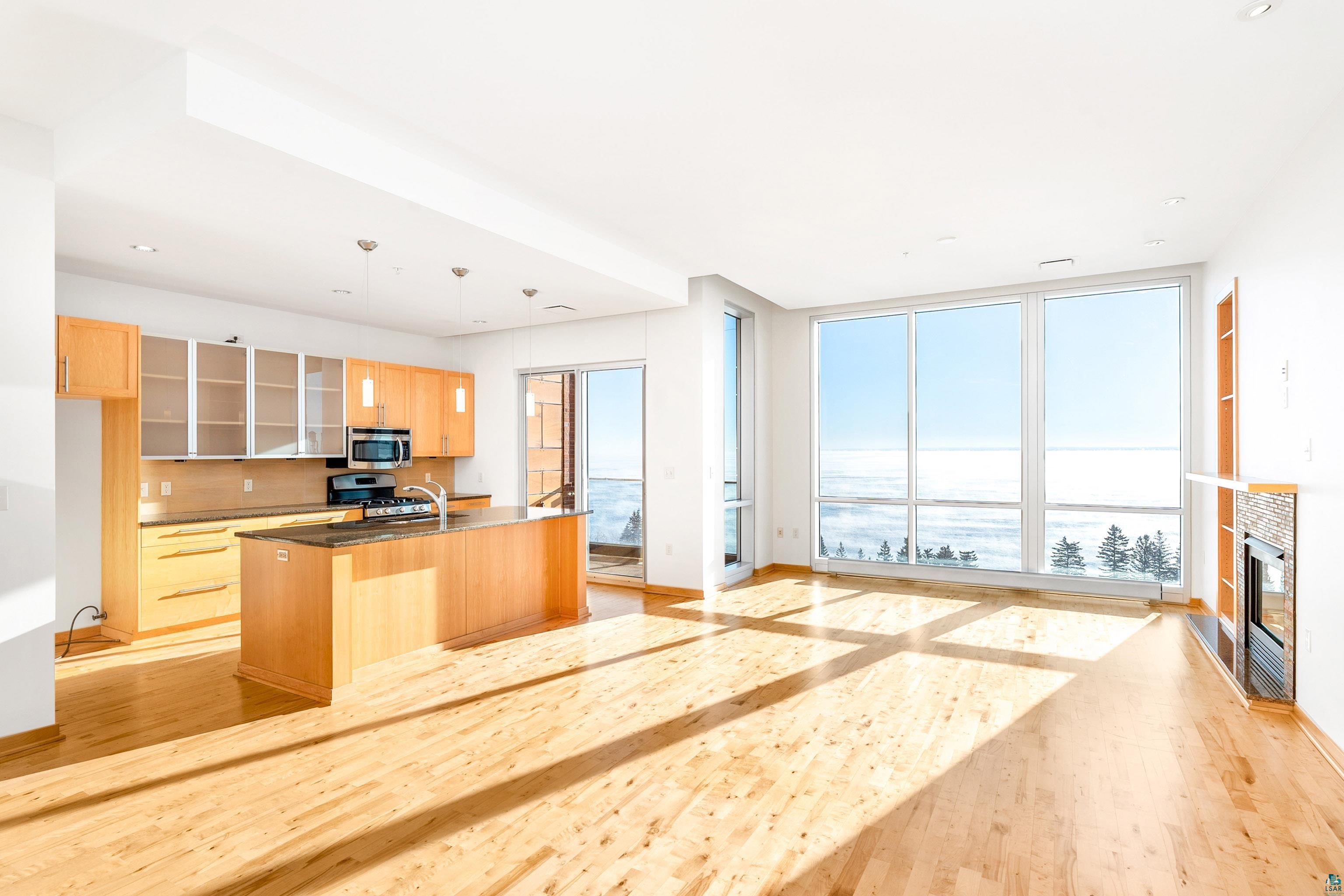 311 E Superior St, #704, Duluth, MN 55802 Listing Photo  3