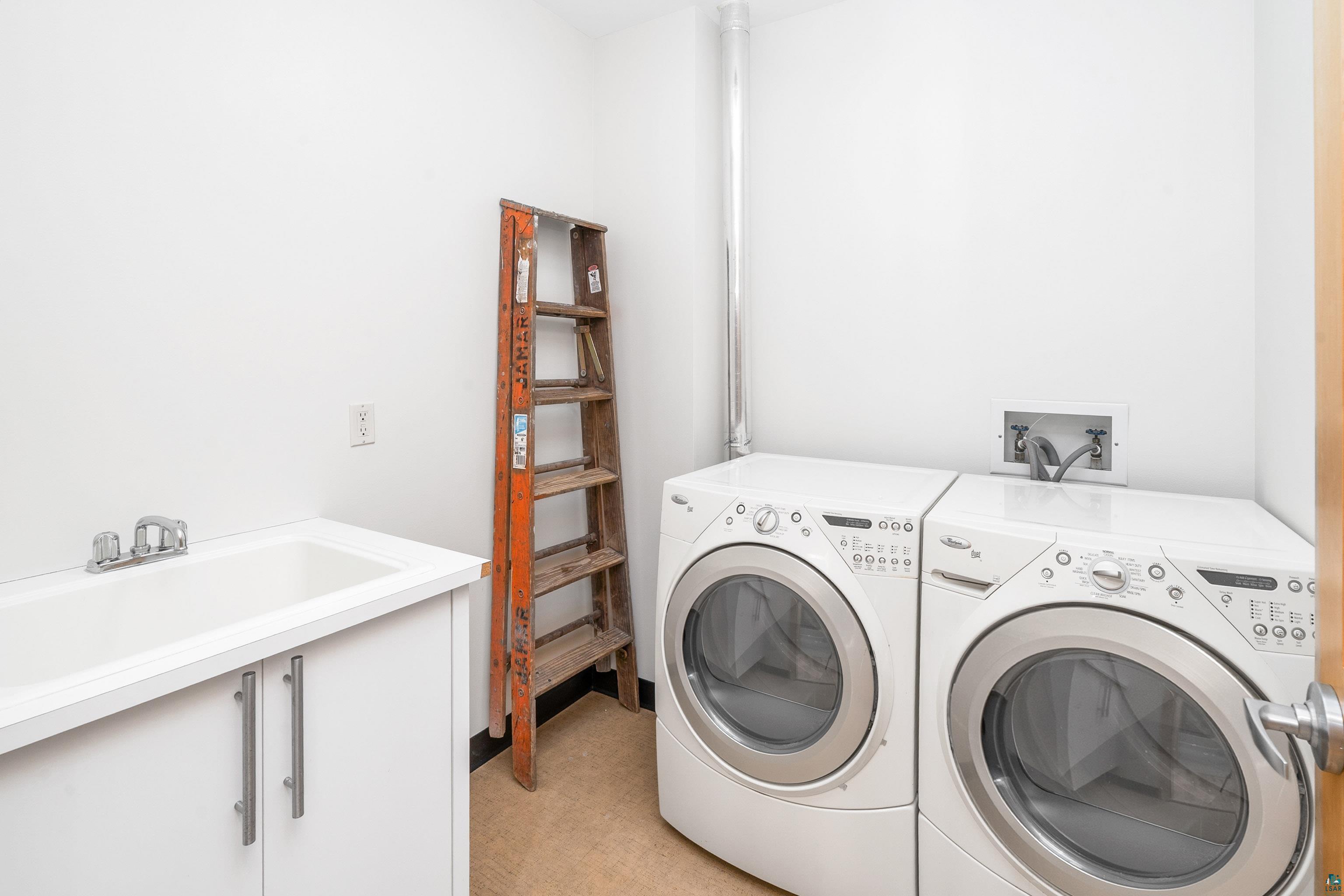 311 E Superior St, #704, Duluth, MN 55802 Listing Photo  38