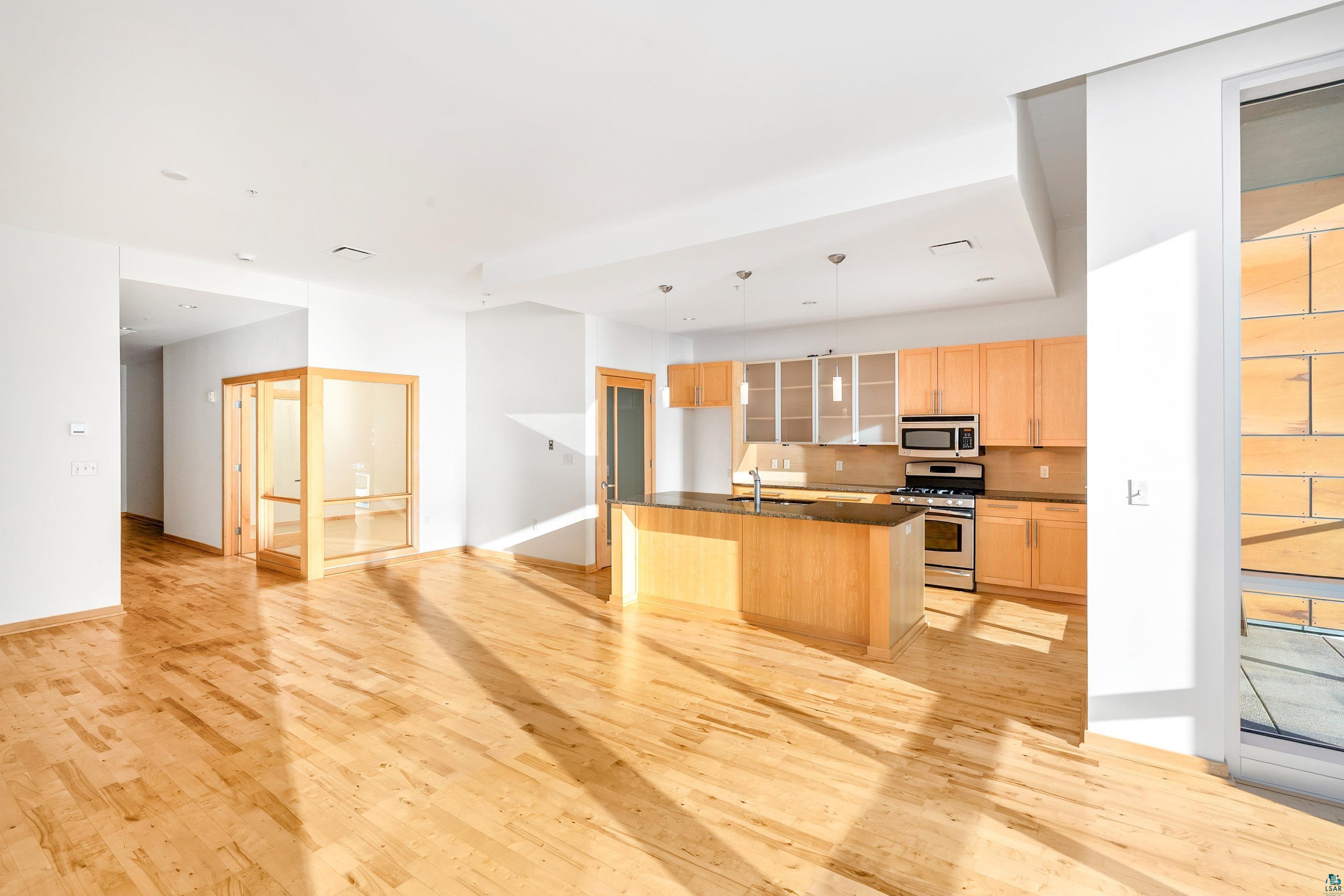 311 E Superior St, #704, Duluth, MN 55802 Listing Photo  7