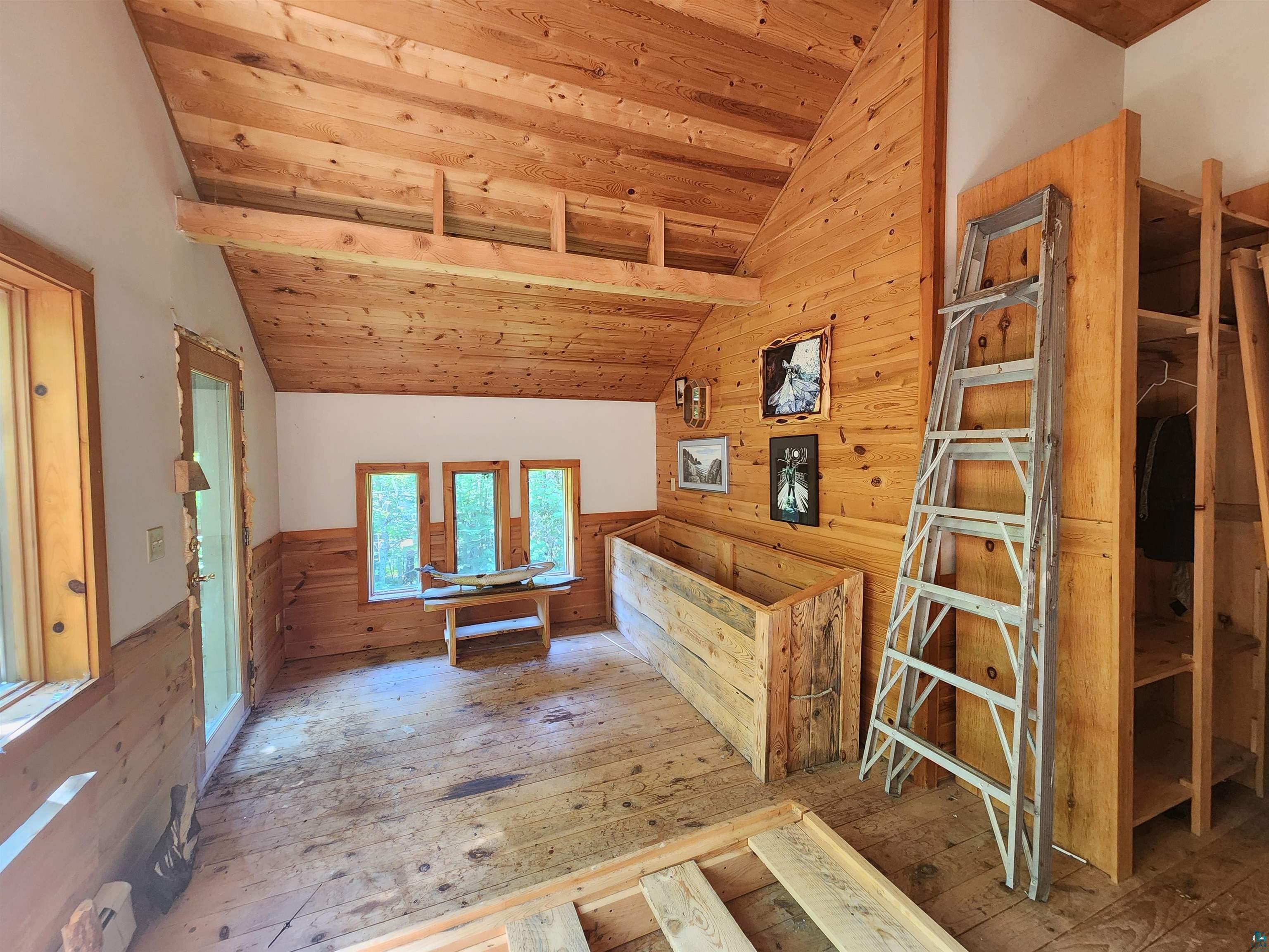 192 W Deeryard Lake Rd, Lutsen, MN 55612 Listing Photo  17