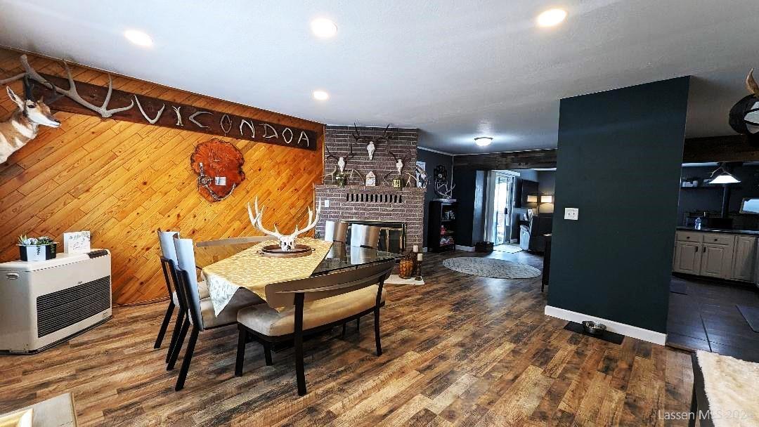 Blue Frog Realty Susan River Realty • CA • Broker LeAnn Smith 01263375