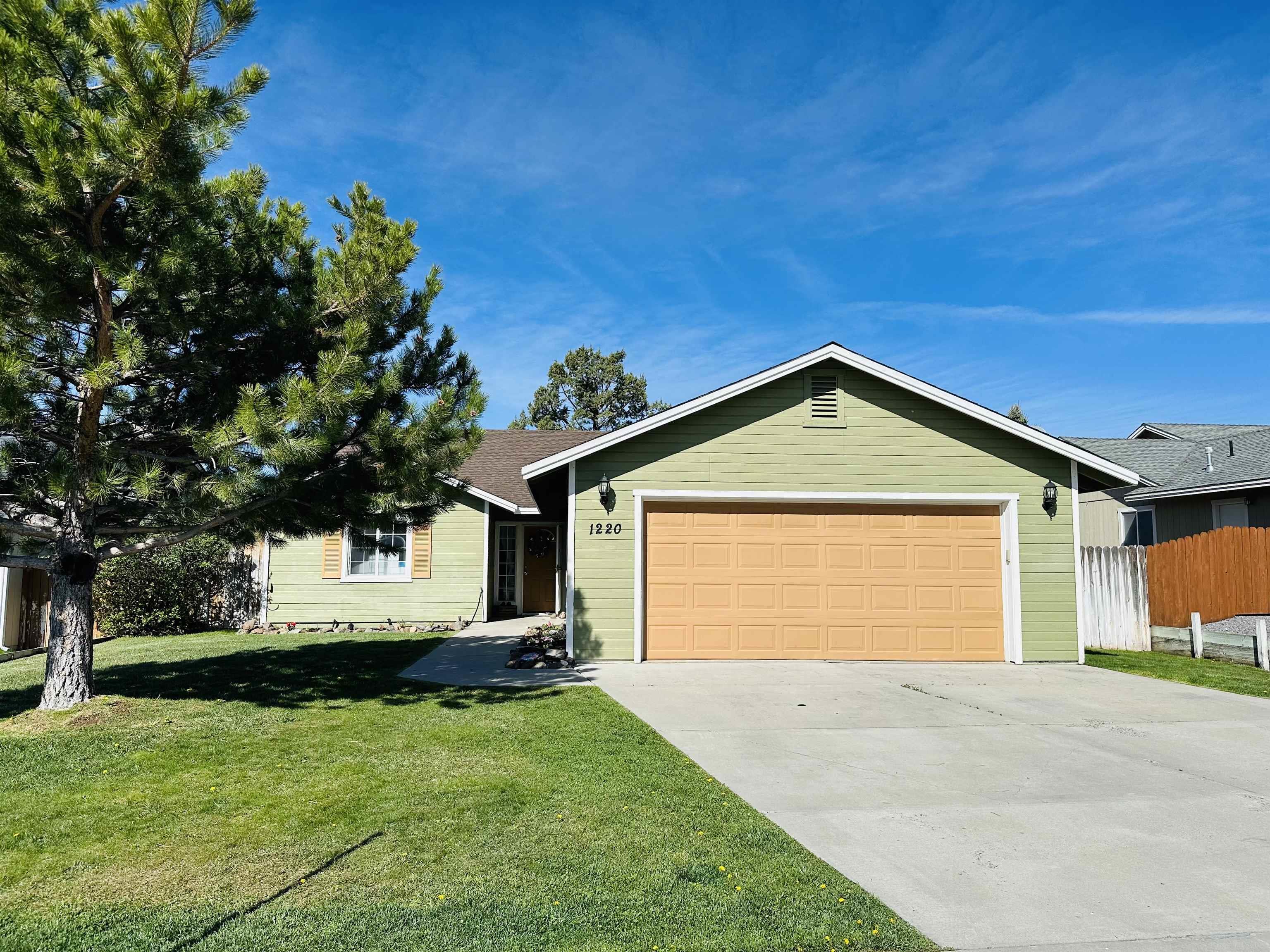 Blue Frog Realty Susan River Realty • CA • Broker LeAnn Smith 01263375