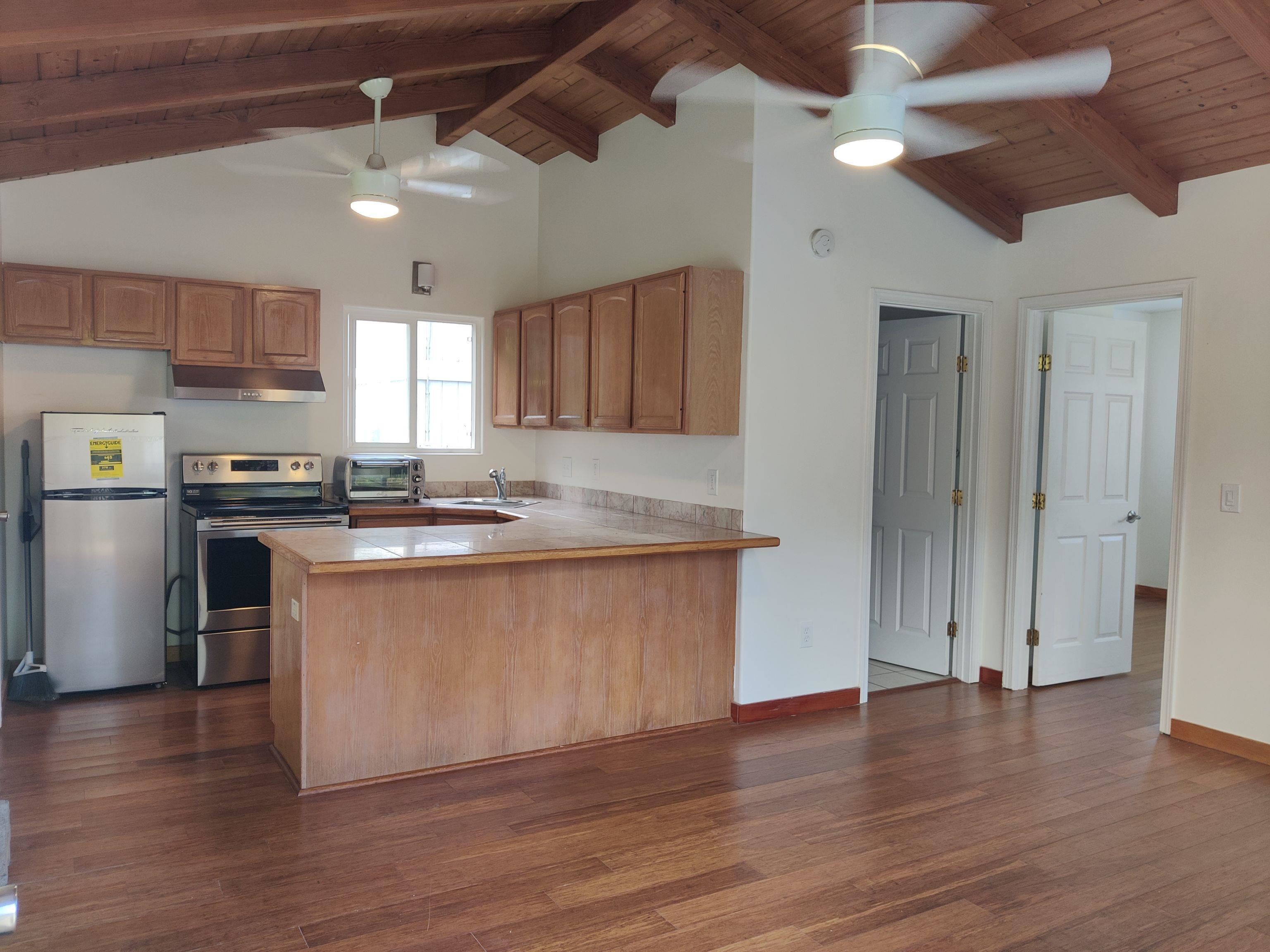 2042 KAHEKILI B, Wailuku, HI 96793