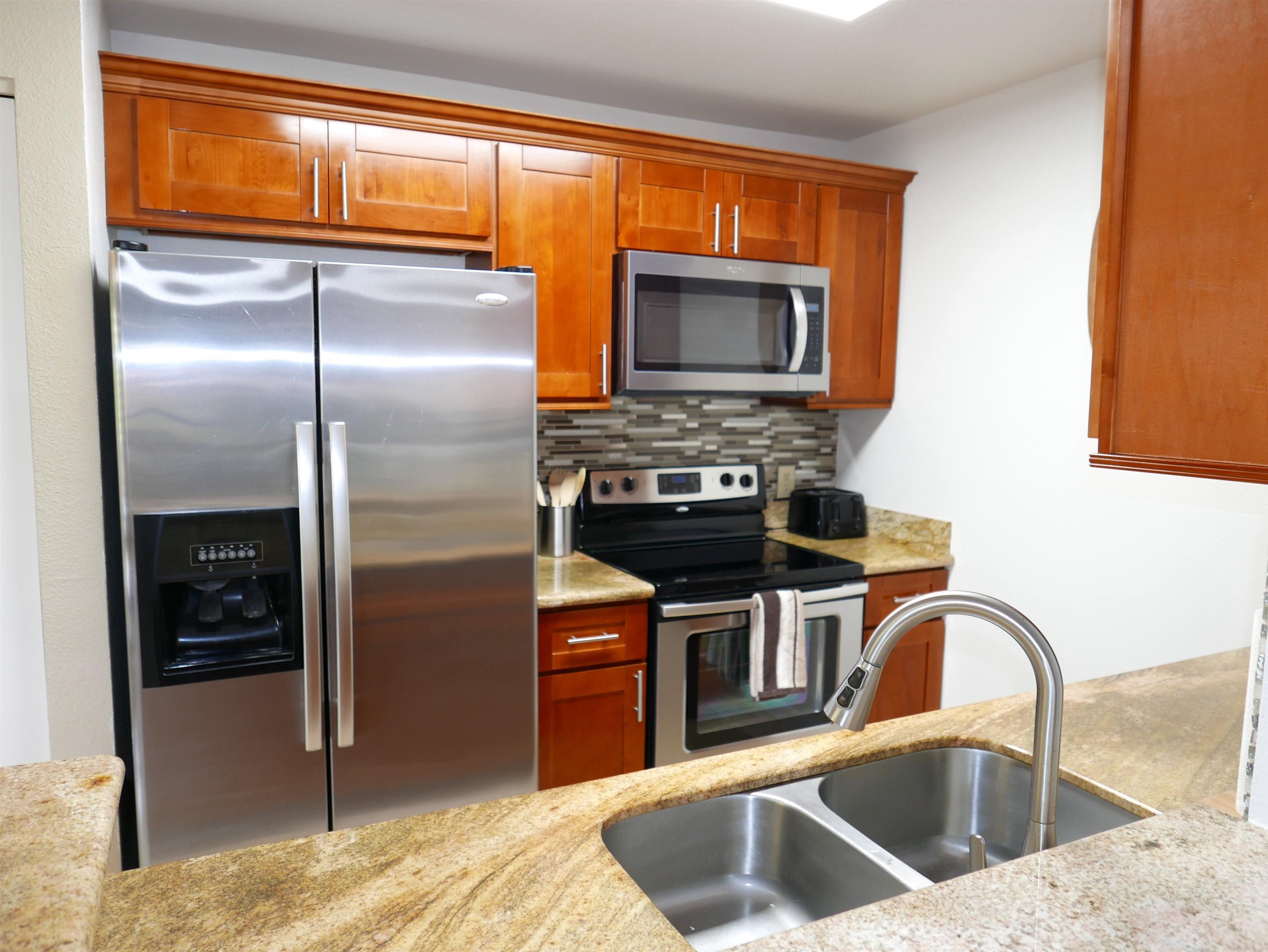 140 Uwapo Rd 38-203