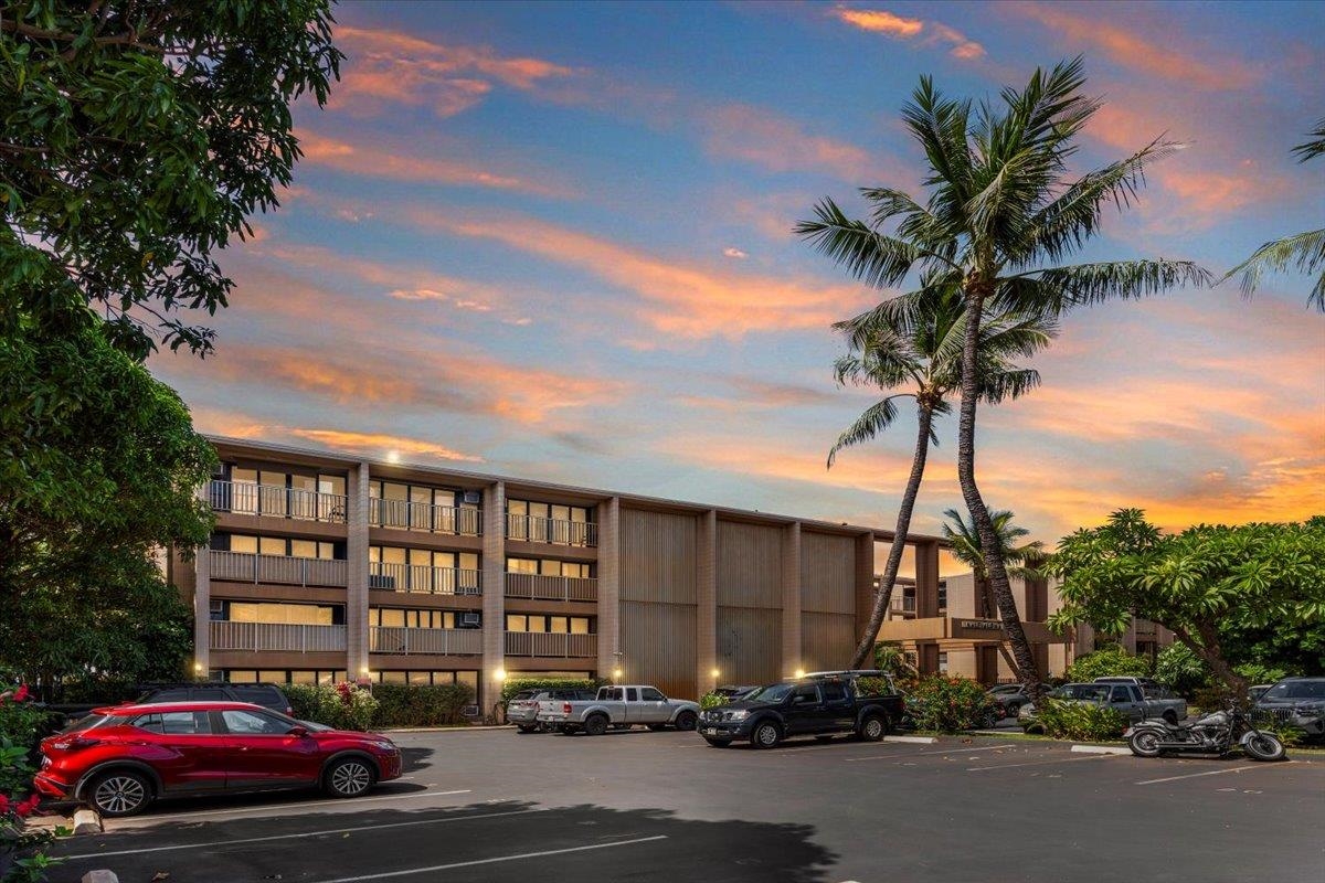 3785 Lower Honoapiilani Rd 107