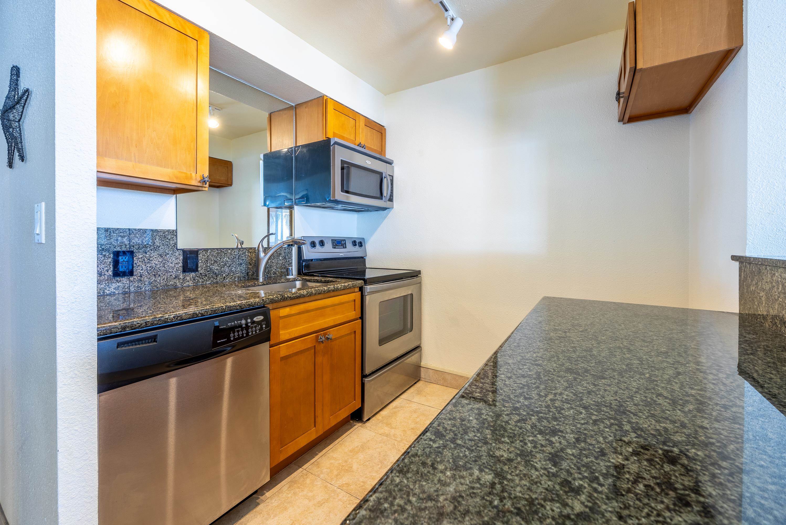 475 Front St 225