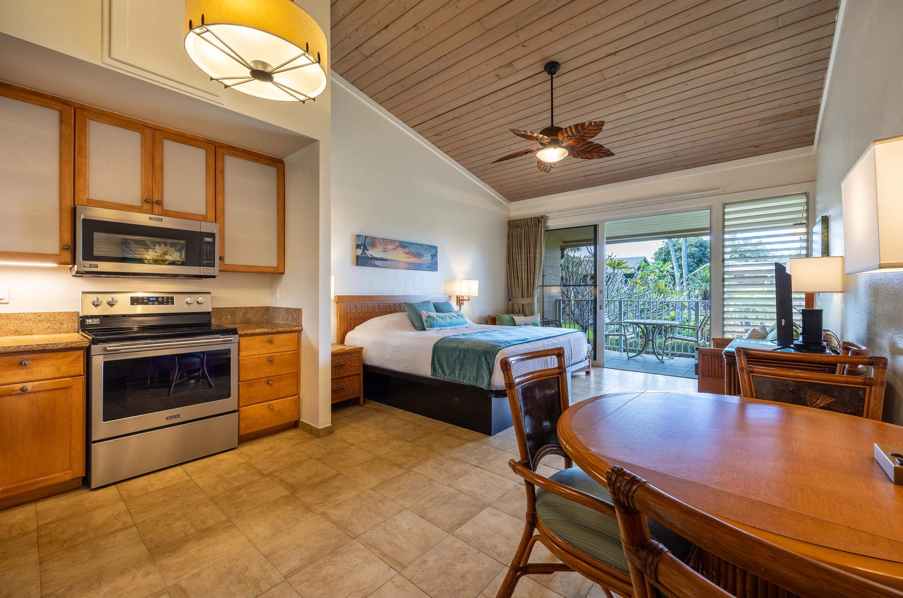 5315 Lower Honoapiilani Rd C215