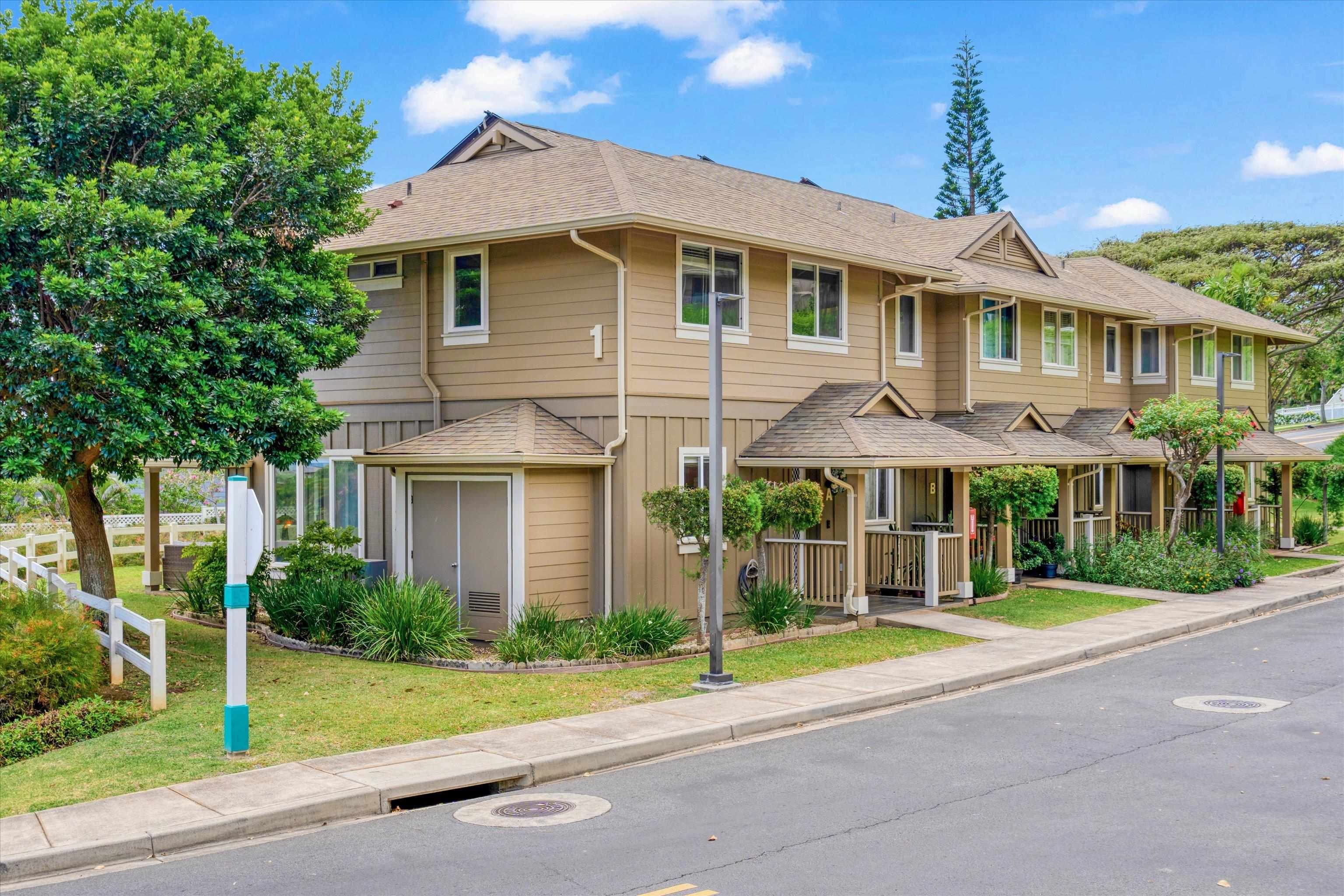 21 Kamauhalii Way 1-A, Wailuku