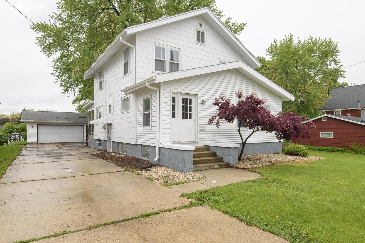 Photo of 515 W 3rd Street, Beaver Dam, WI 53916