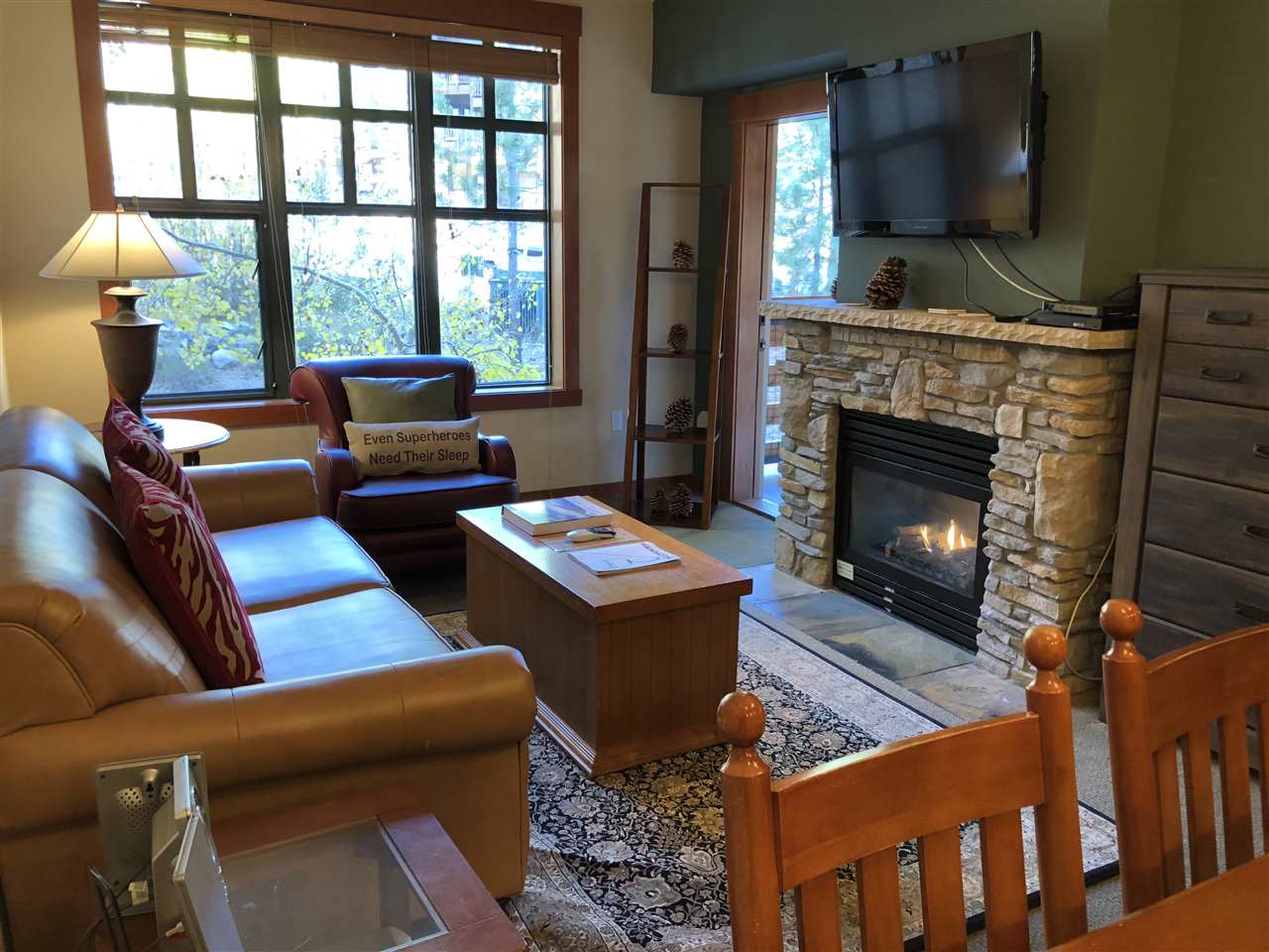 Forest Service Cabin in Mammoth Lakes Upper Lake Mary Tract Mammoth