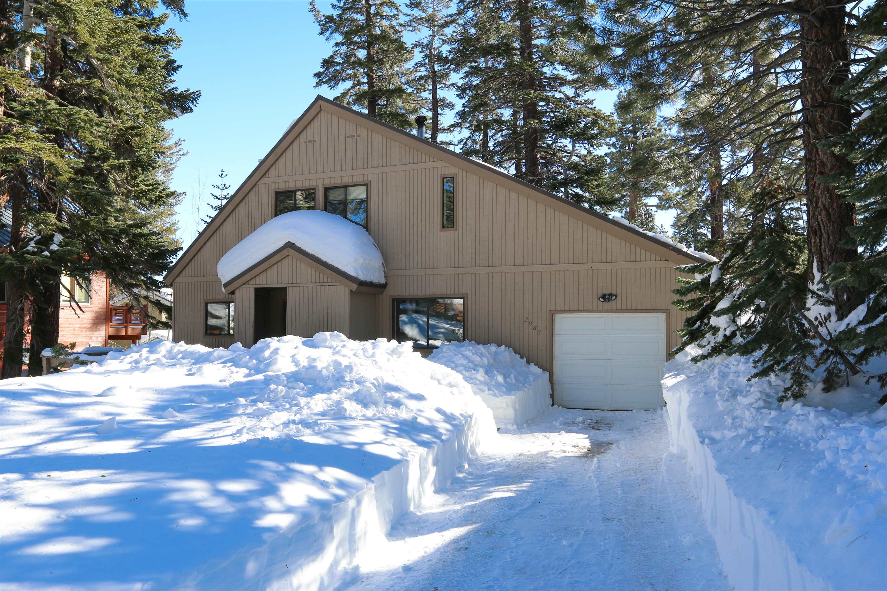2087 Forest Trail, Mammoth Lakes, CA 93546