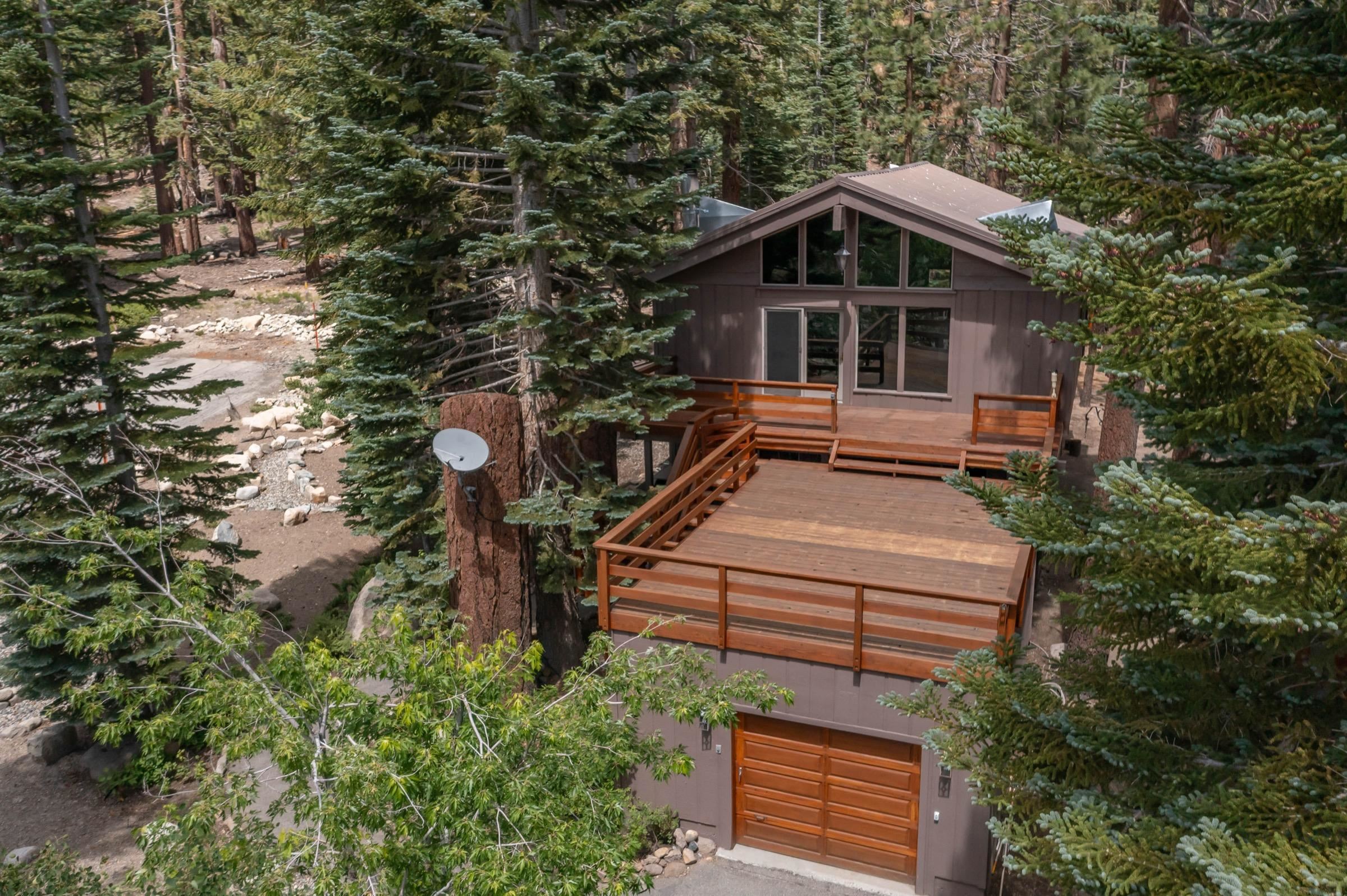 132 Lecht Court, Mammoth Lakes, CA 93546