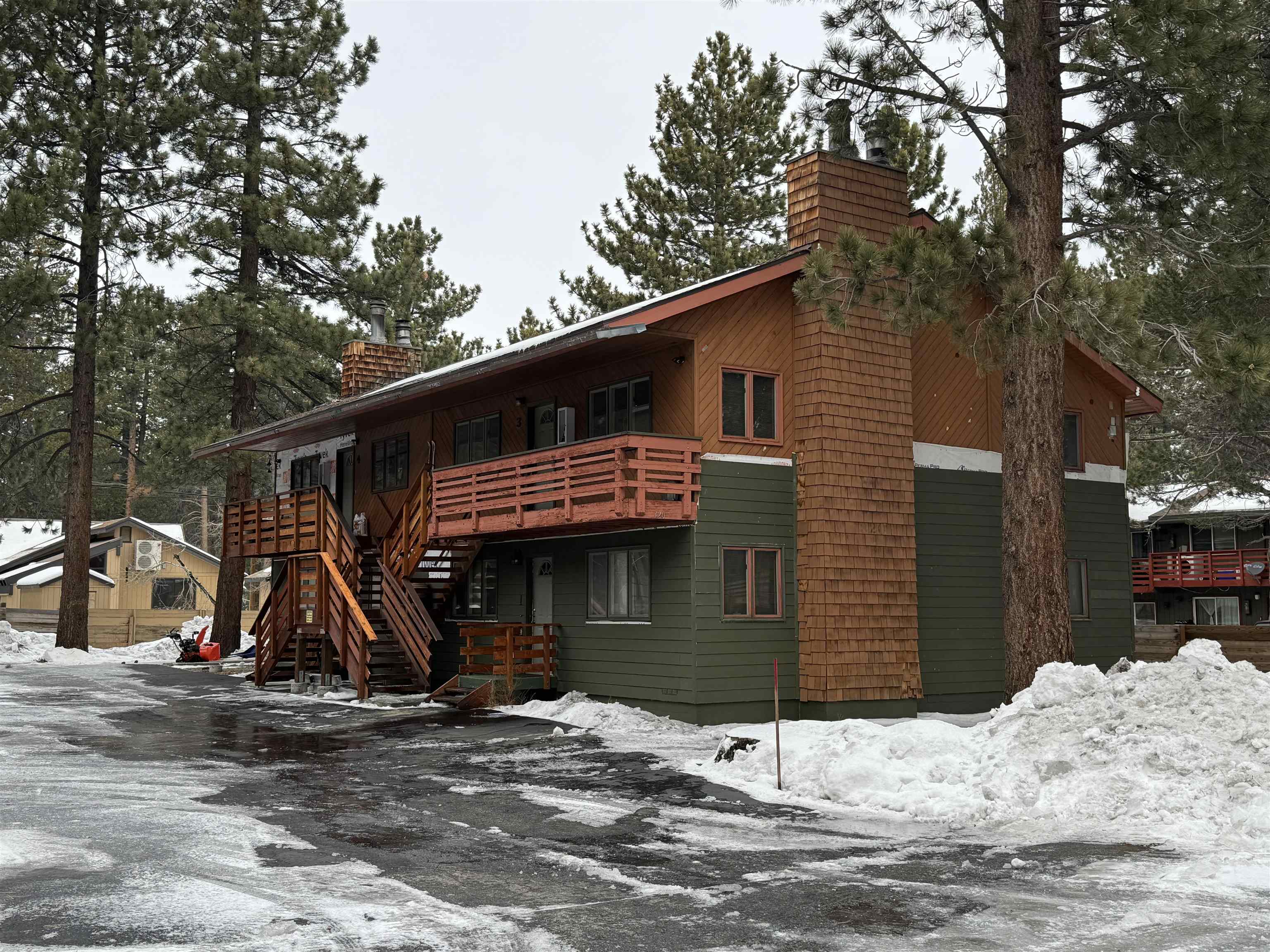 This is a clean, well maintained, fourplex in the heart of Mammoth.   Ideal for tenants looking to walk to school, public transportation, work, or just local amenities like restaurants and shopping.   New siding is currently being installed to the entire building by the seller.  If not complete before close of escrow, a credit can be negotiated.   Water heaters are all new, roof on the north side is 2 years old with southern half being installed.  Owner lives in one of the units and takes pride in ownership and has been very selective about tenants.  The owner has historically offered tenants attractive rates to reduce turnover, thus rents are below market.  Competing rents are closer to $2,200 per month. Owner occupies one of the units. There are 8 open parking spaces and a common areas laundry room with storage lockers.  All units are effectively the same floor plan.