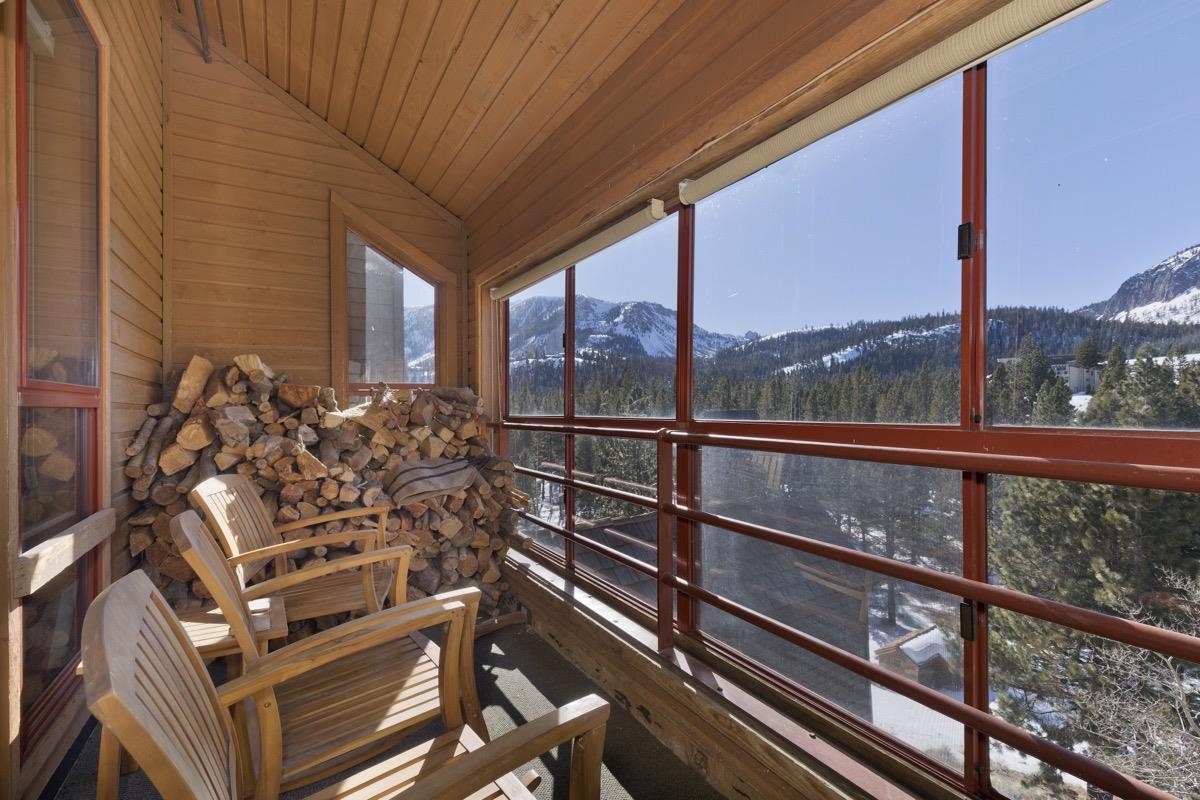 Super easy walk to the Slopes! It's never been rented and remodeled within the last 5 years. Its barely been used. Discover the perfect mountain getaway location with the ski in downhill trail access after a day of skiing from Eagle Express and all the way to the complex. This spacious 3-bedroom+loft unit, offering breathtaking, unobstructed views of Mammoth Mountain, the Sherwins, and Valentine Reserve. This top-floor unit boasts soaring vaulted ceilings and an abundance of natural light throughout the day. Ideal for groups, with 2 bedrooms downstairs and a loft plus an additional bedroom upstairs. Enjoy the complex's well-maintained pool, multiple hot tubs, saunas, BBQ areas, and laundry facilities. Two designated underground parking spaces, elevator access, and a mudroom with ski storage. A glass-enclosed deck/sunroom, perfect for soaking in the view. This property offers a perfect combination of location either walking distance to Eagle Express or after a day of skiing having the ski in access to the complex. Whether you’re seeking a vacation retreat or an investment property, this bright and inviting unit checks all the boxes.